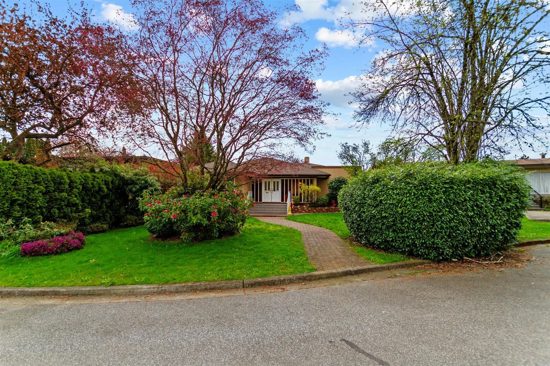 768 W 53rd Avenue
