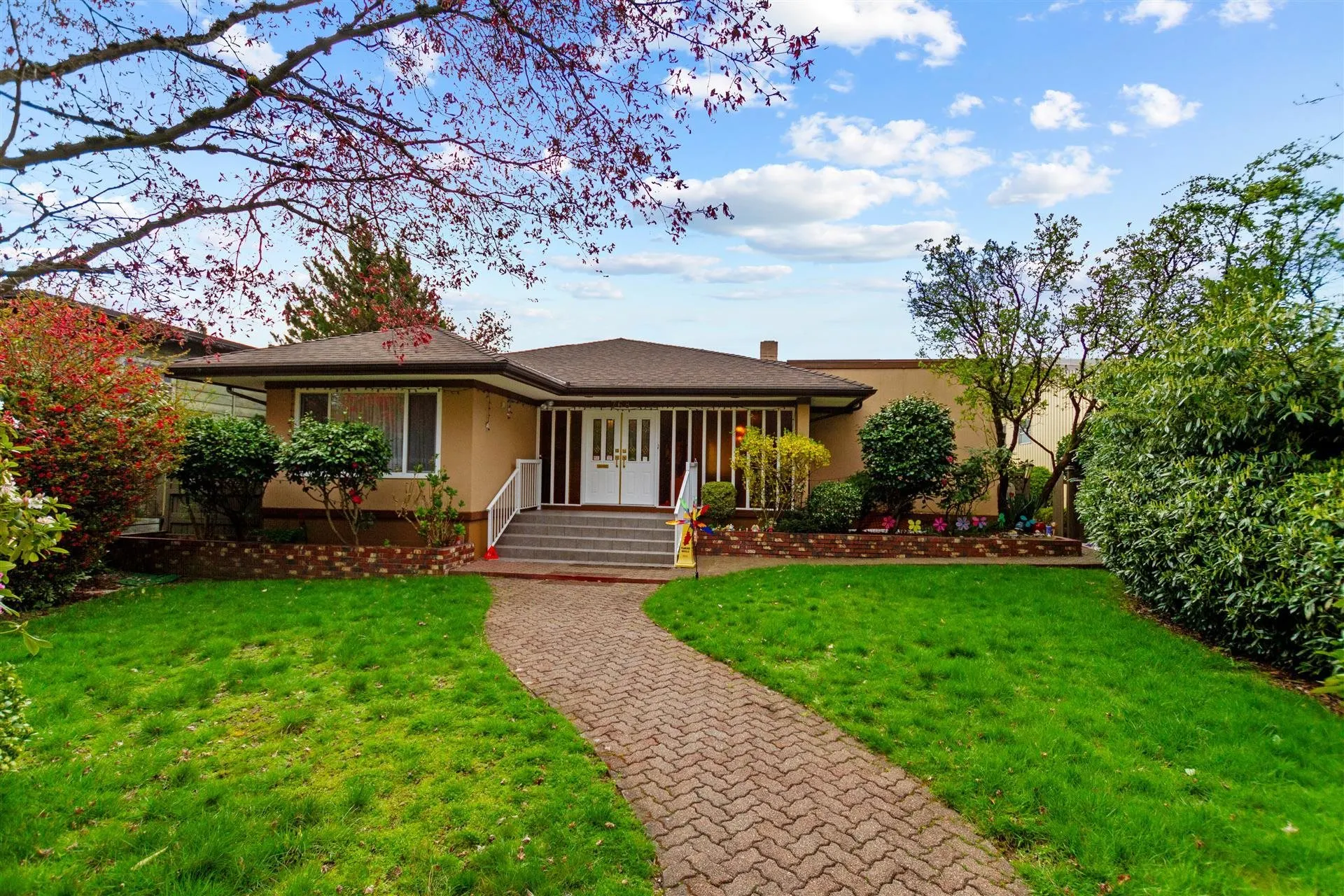 768 W 53rd Avenue
