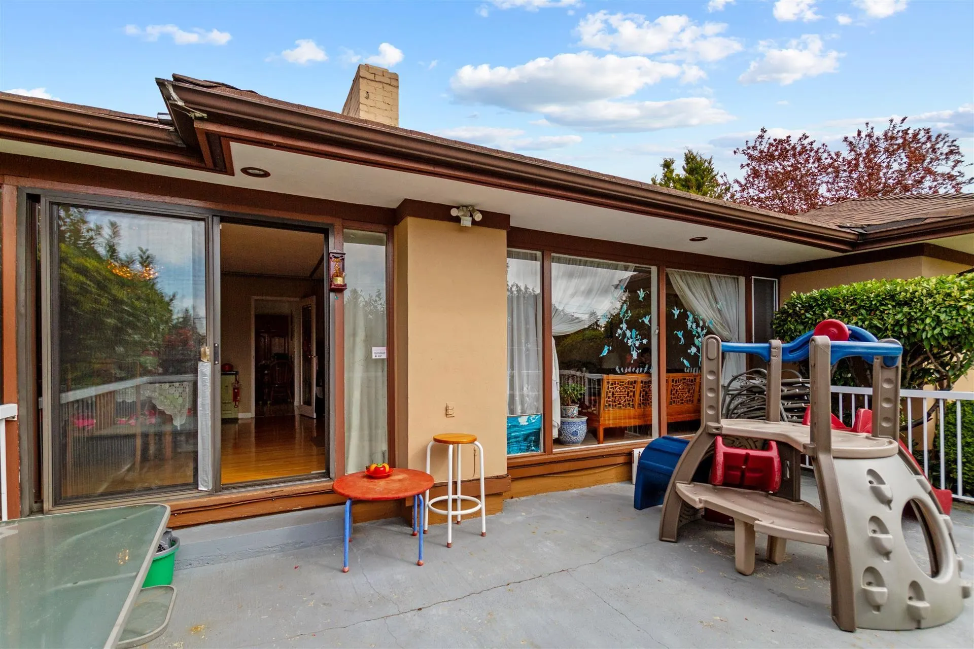 768 W 53rd Avenue