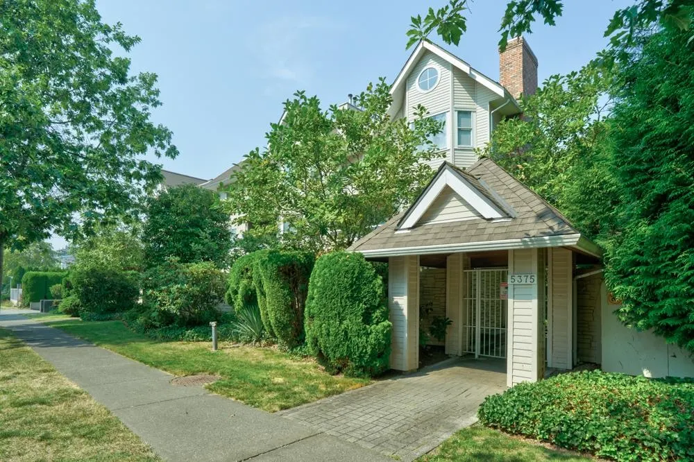 307 5375 Victory Street