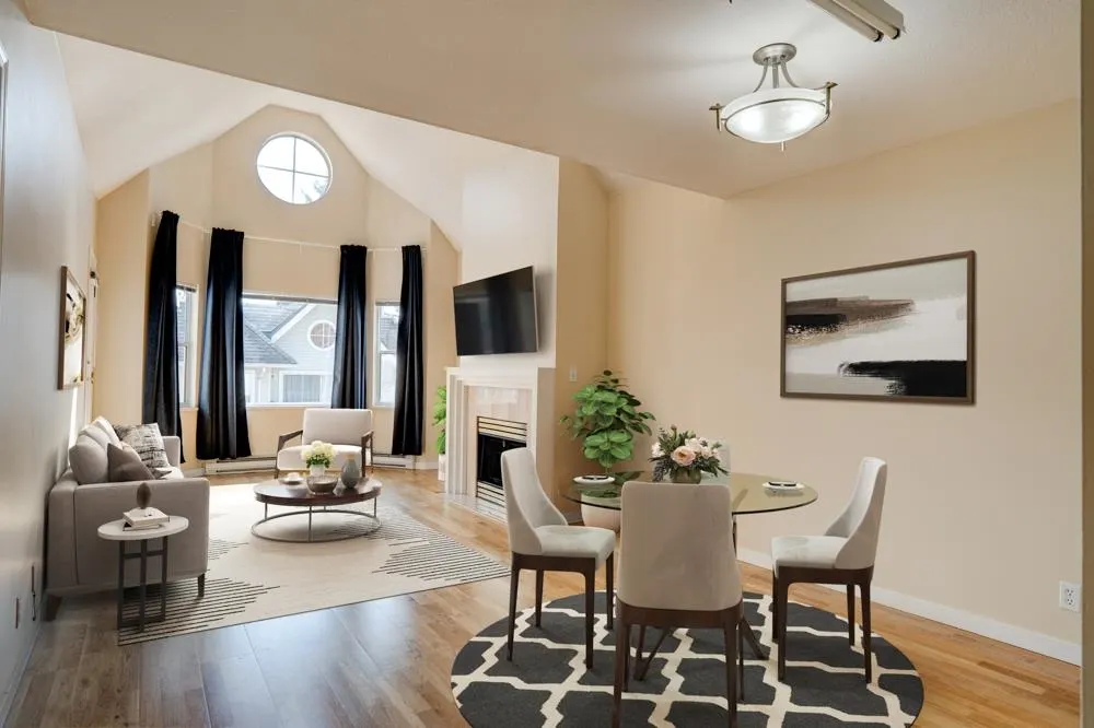 307 5375 Victory Street