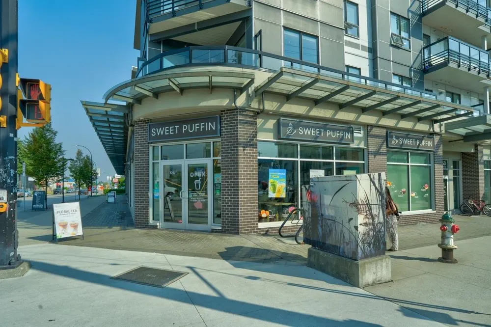 307 5375 Victory Street