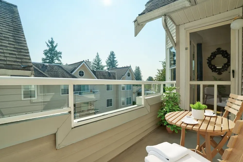 307 5375 Victory Street