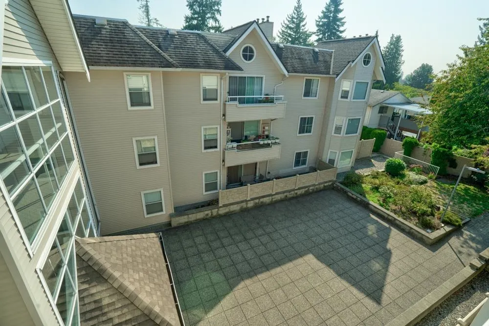 307 5375 Victory Street