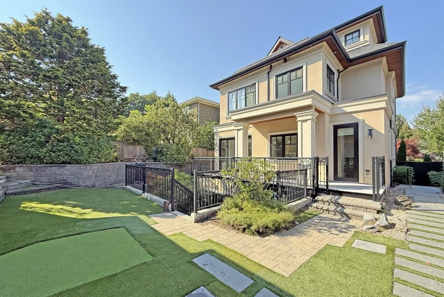 2930 W 29th Avenue