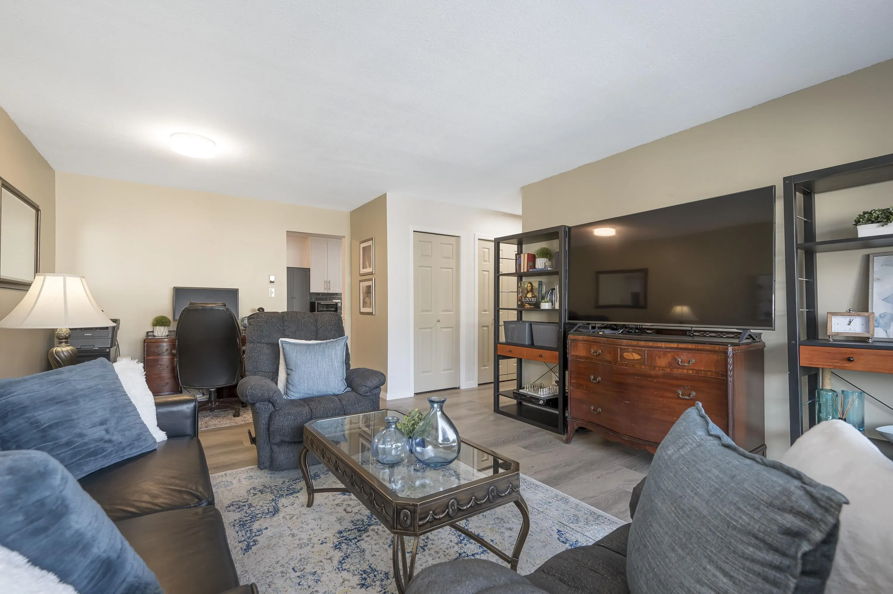 110 32823 Landeau Place
