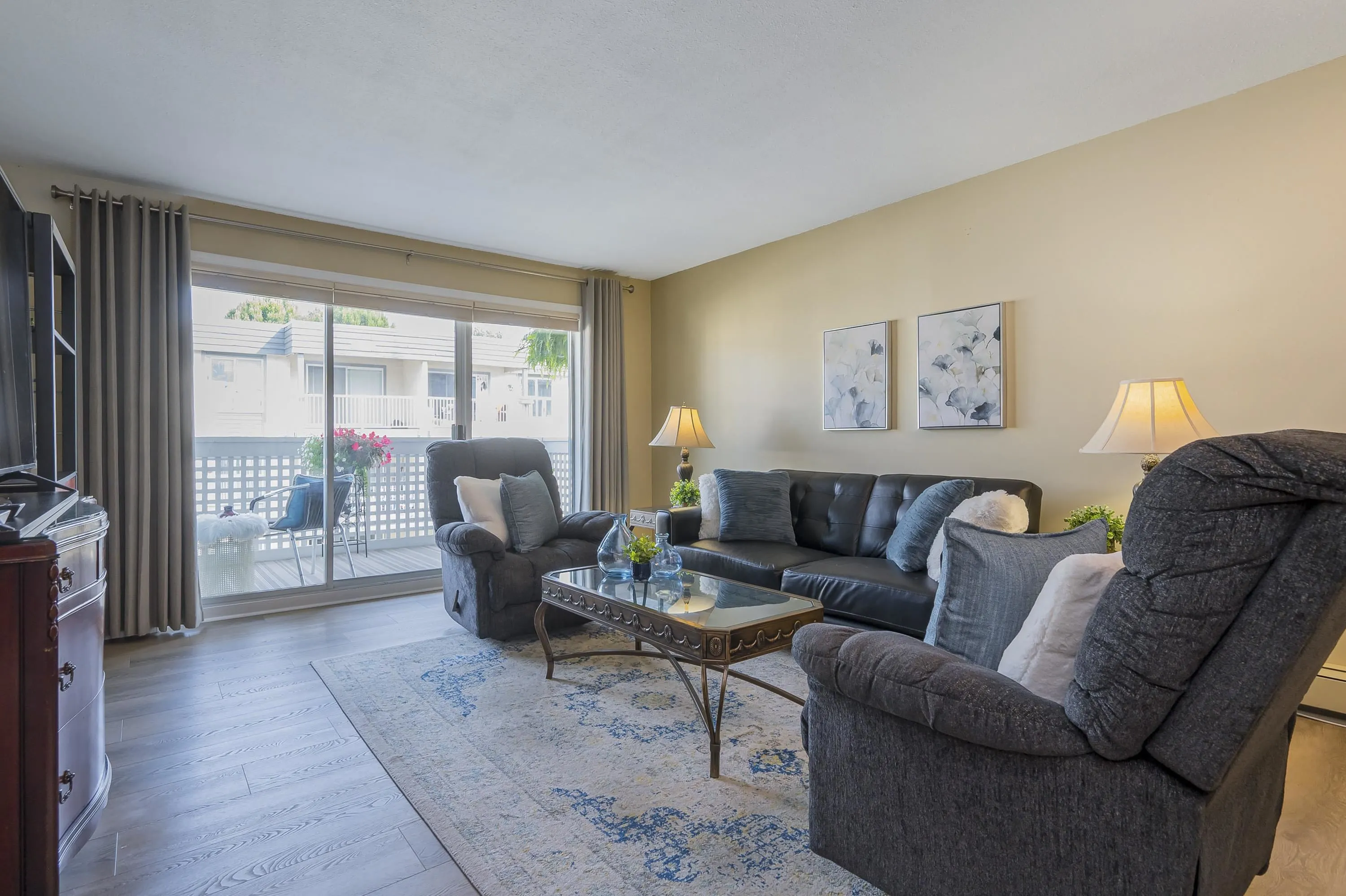 110 32823 Landeau Place