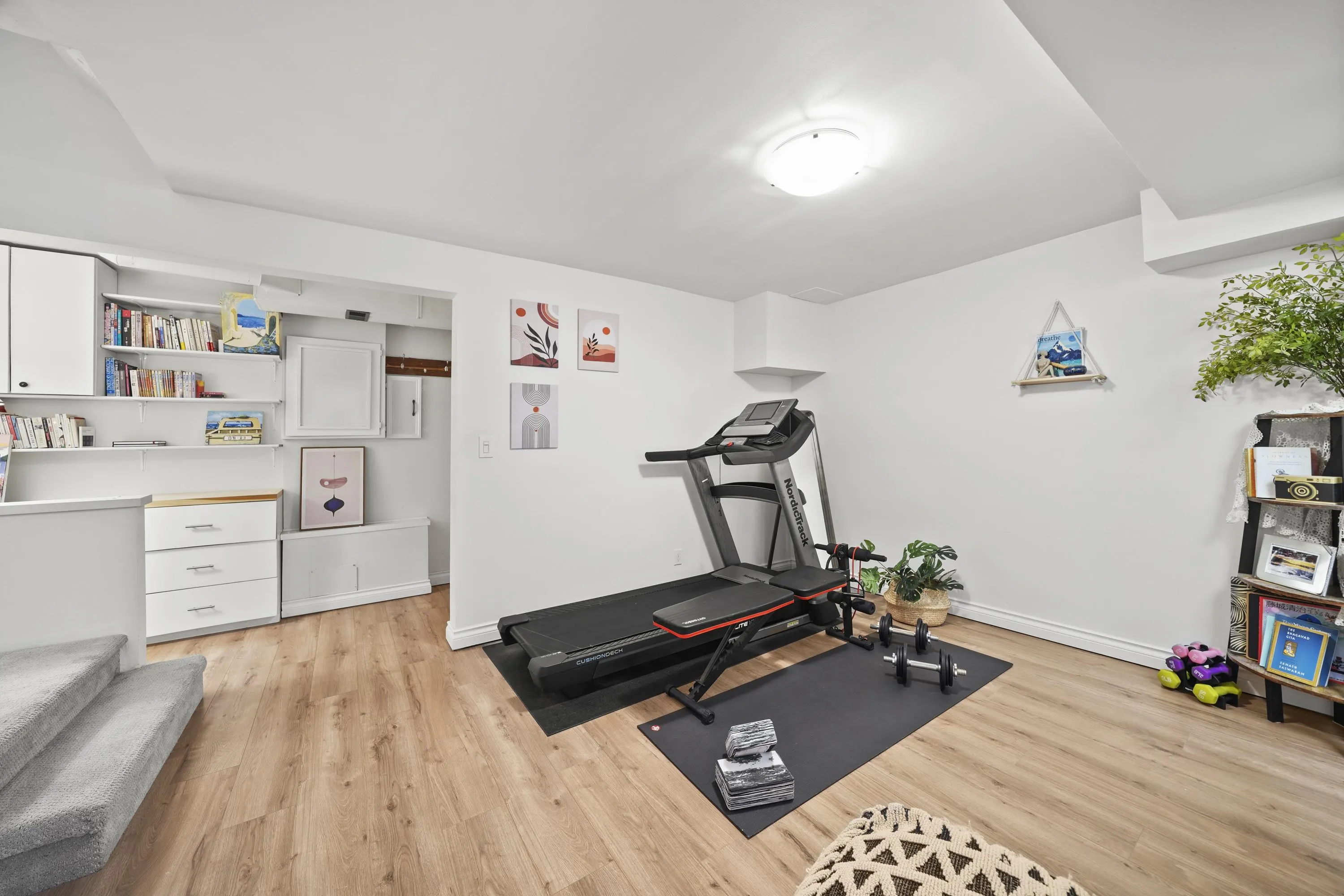 49 1910 Cedar Village Crescent