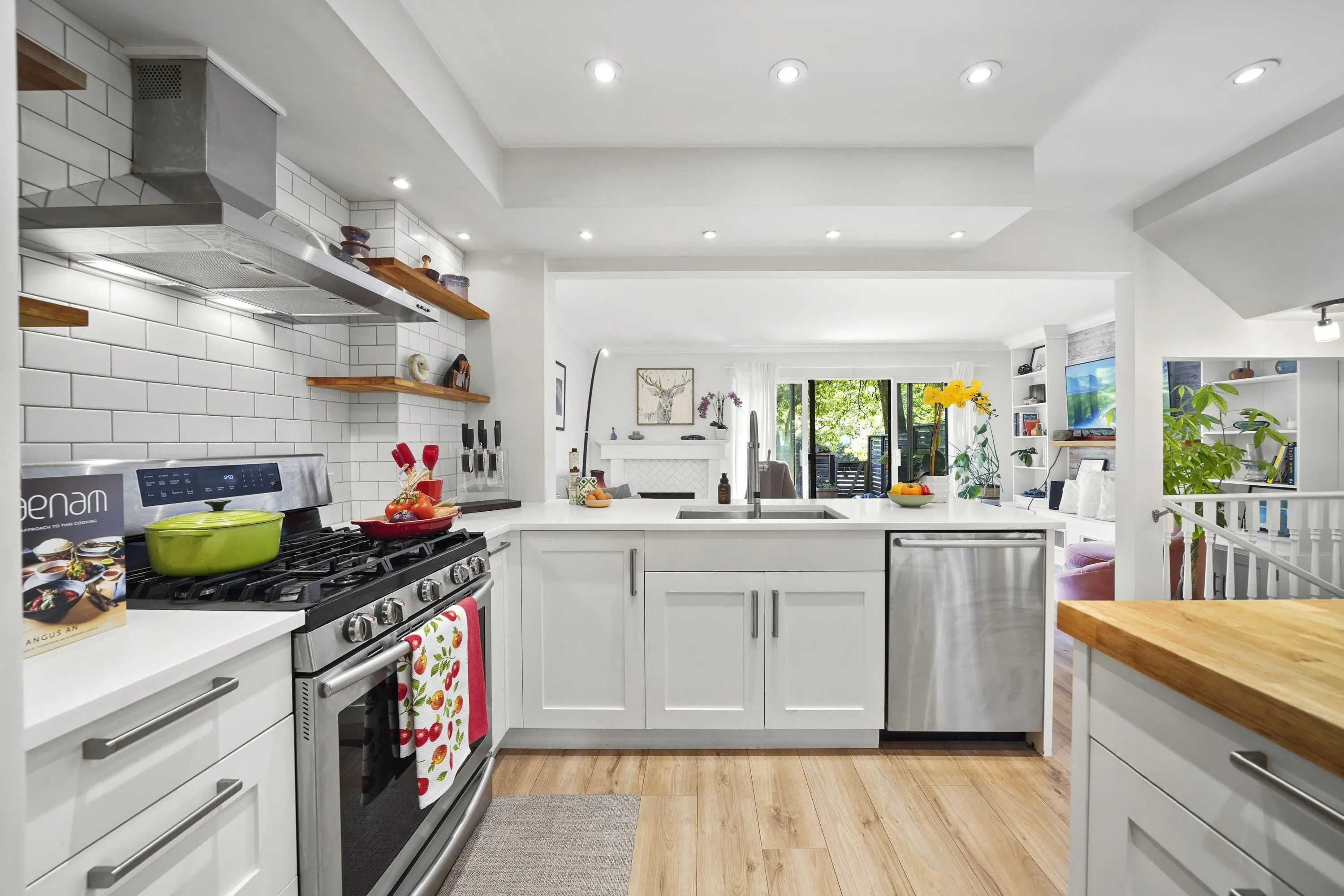 49 1910 Cedar Village Crescent
