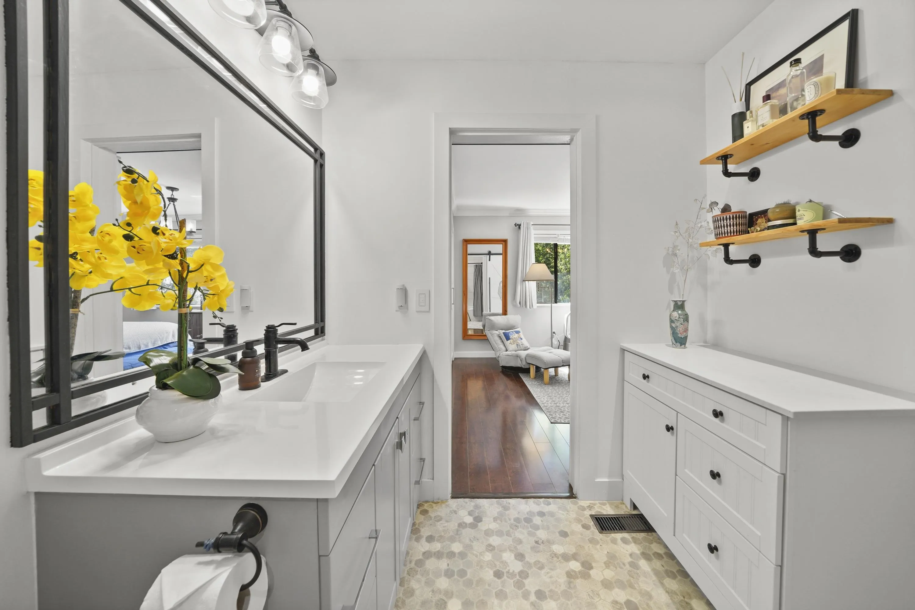 49 1910 Cedar Village Crescent