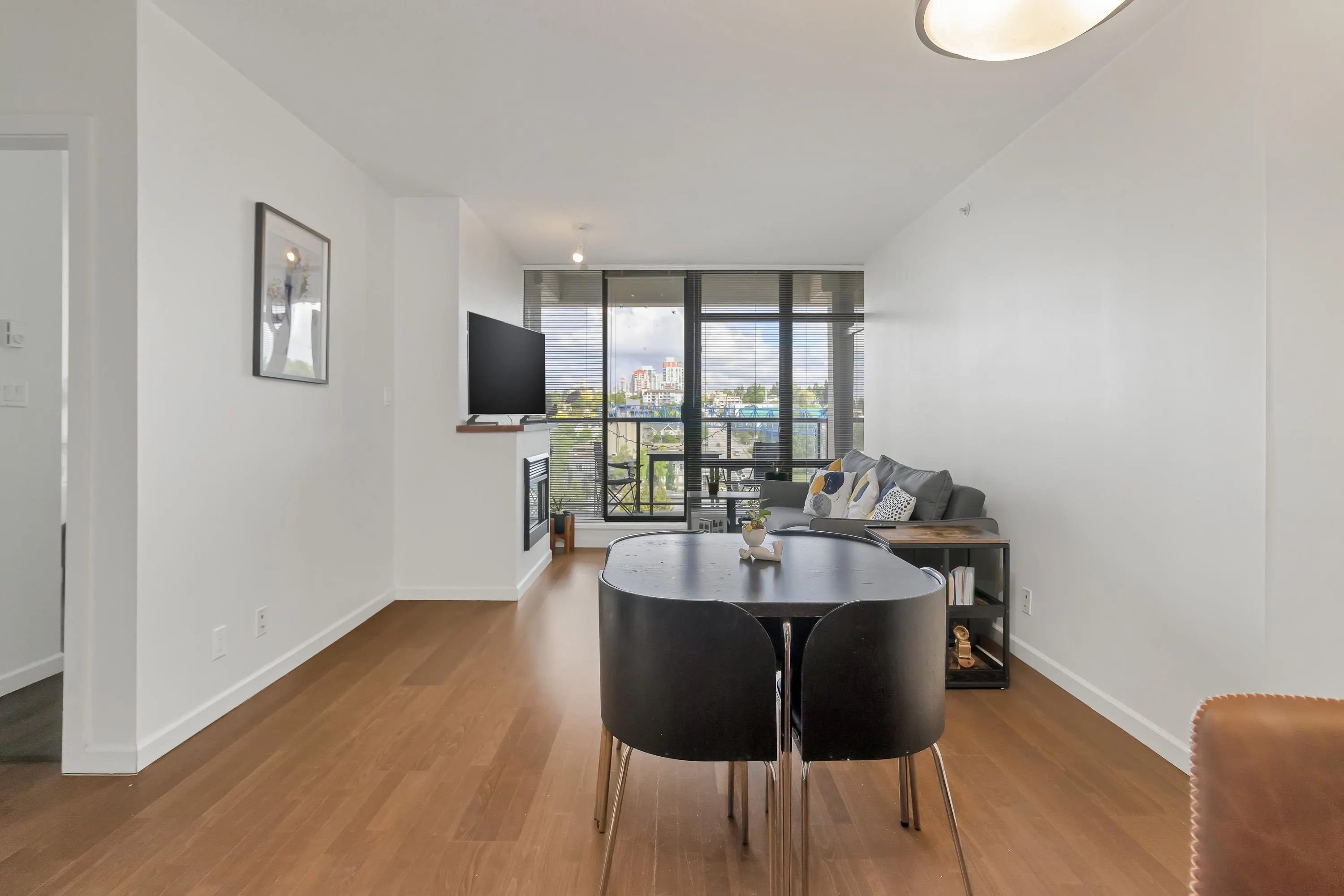 1808 610 Victoria Street