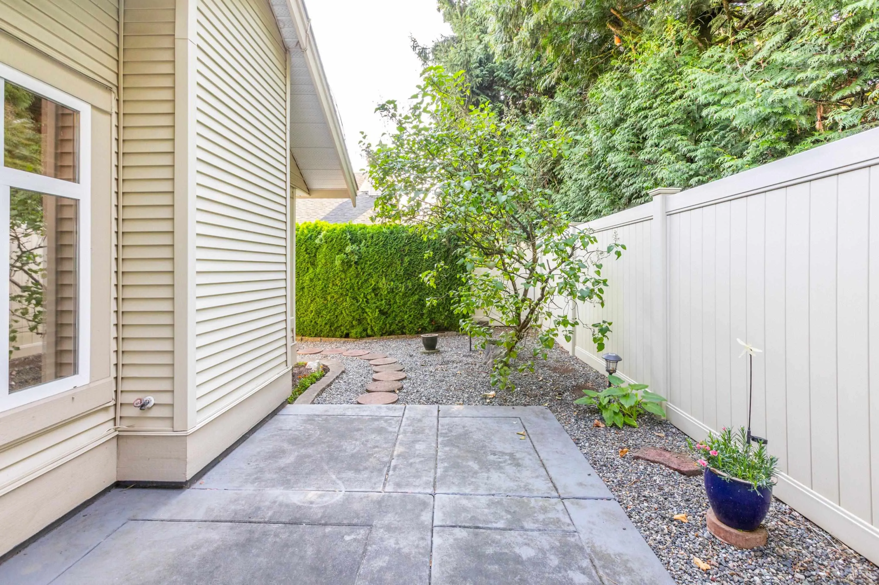 57 8555 209 Street
