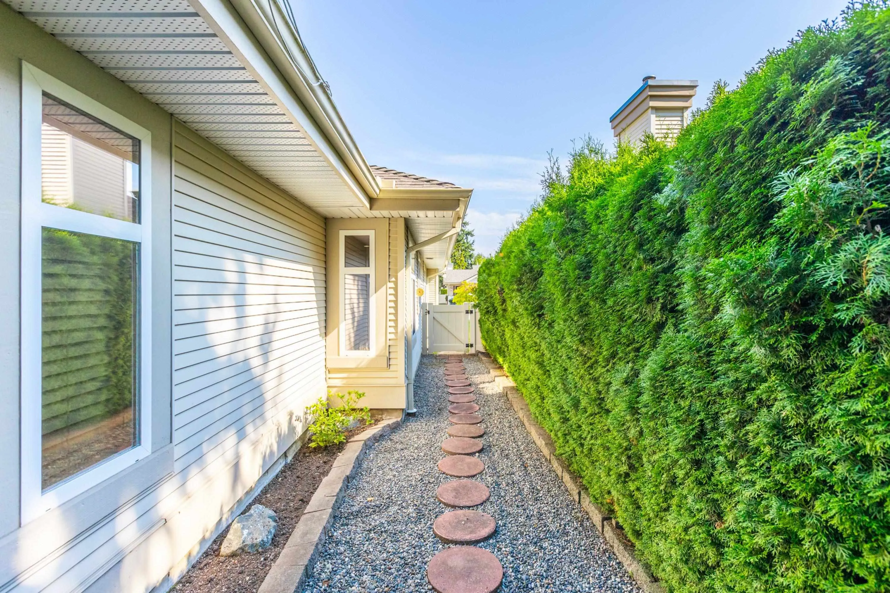 57 8555 209 Street