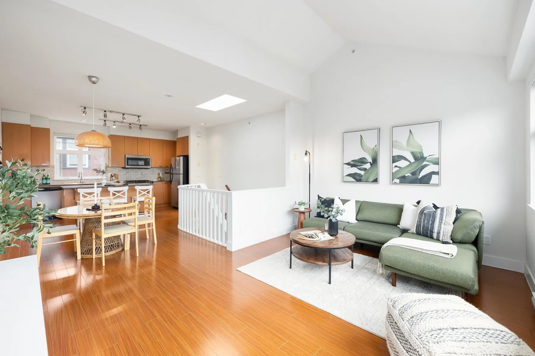 2276 St. George Street