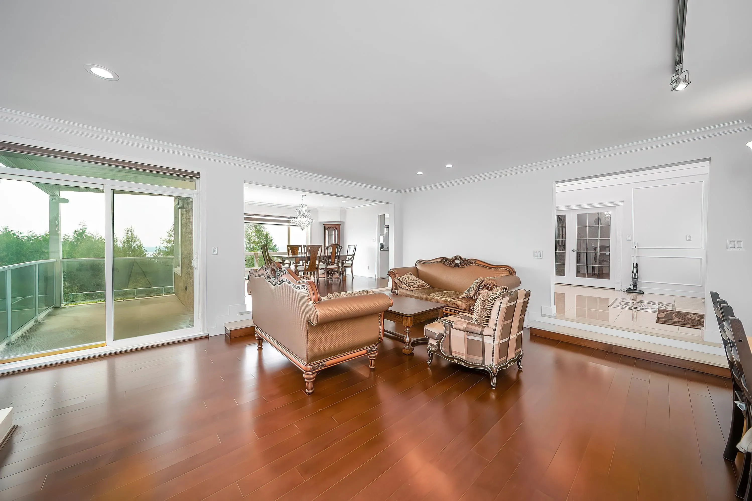 2138 Westhill Place
