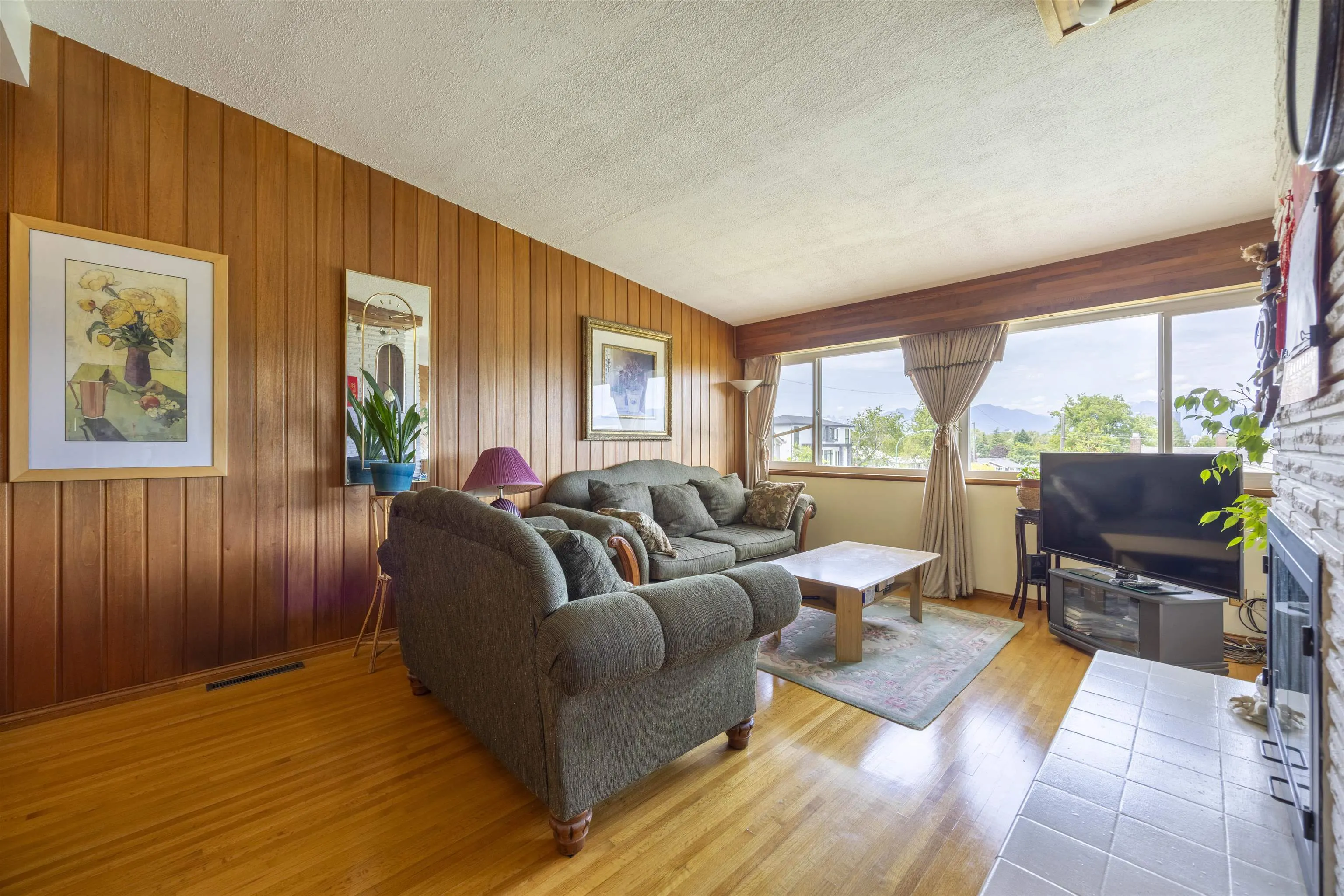 4646 Charlotte Court