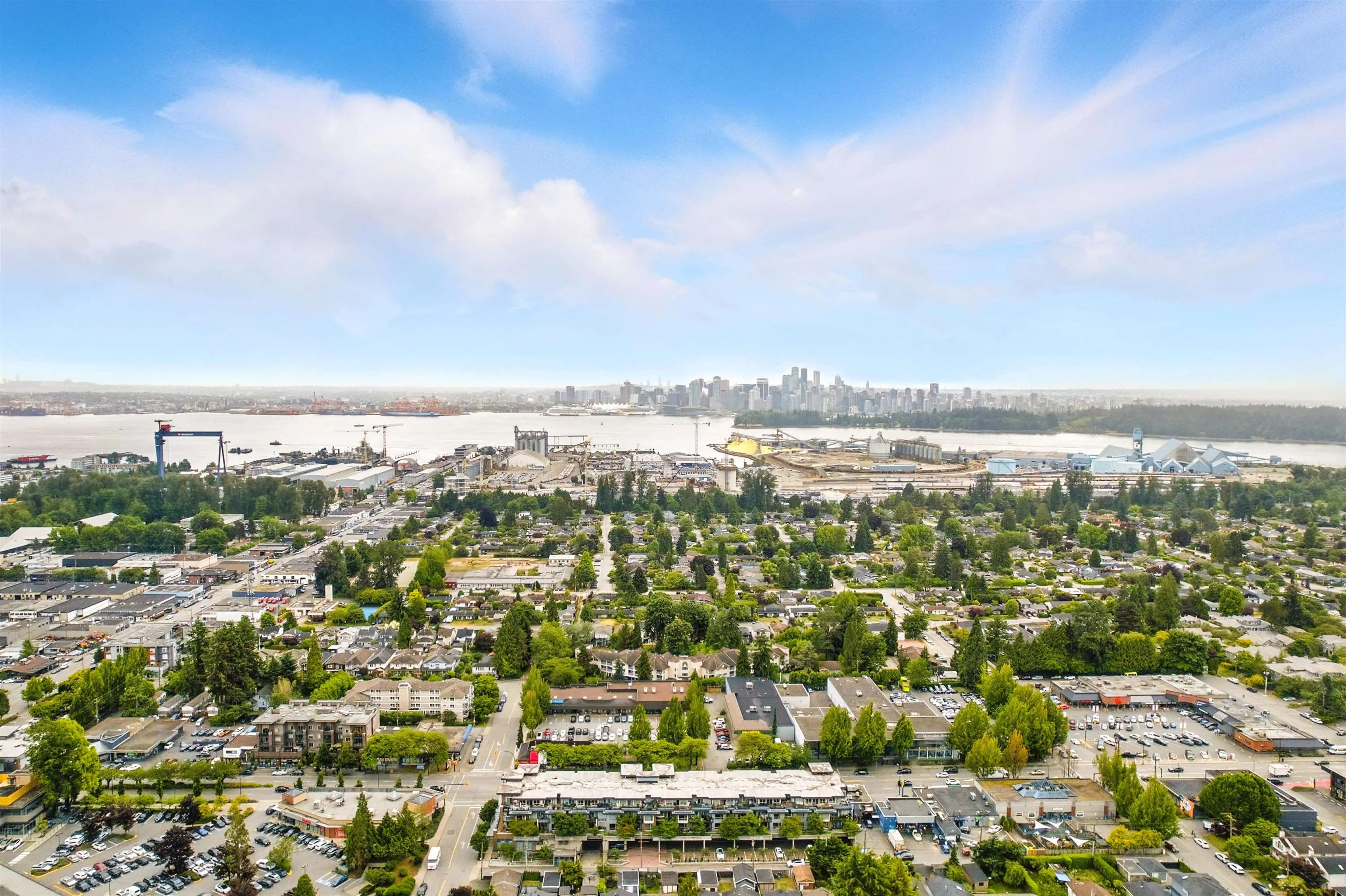 215 1330 Marine Drive