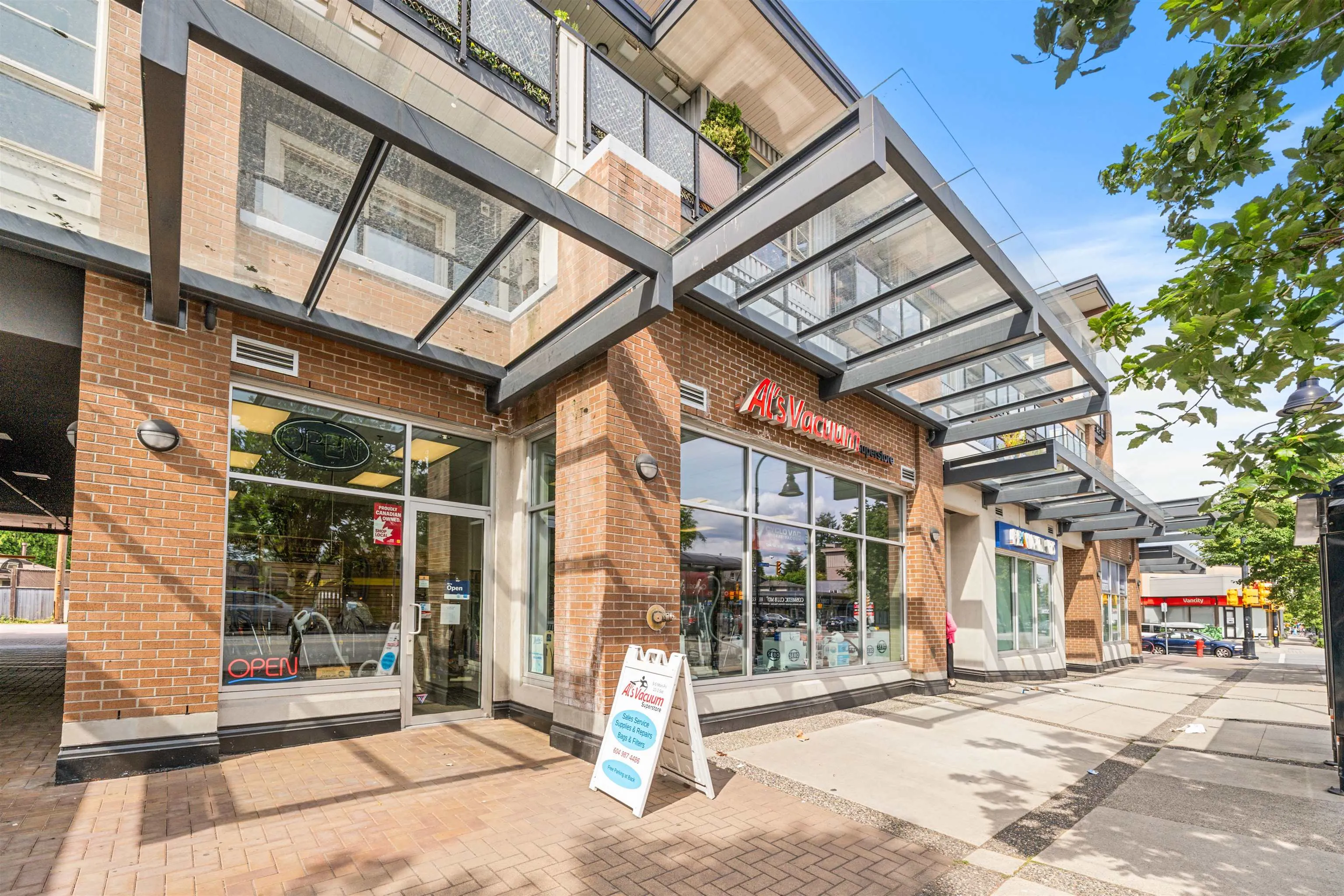 215 1330 Marine Drive