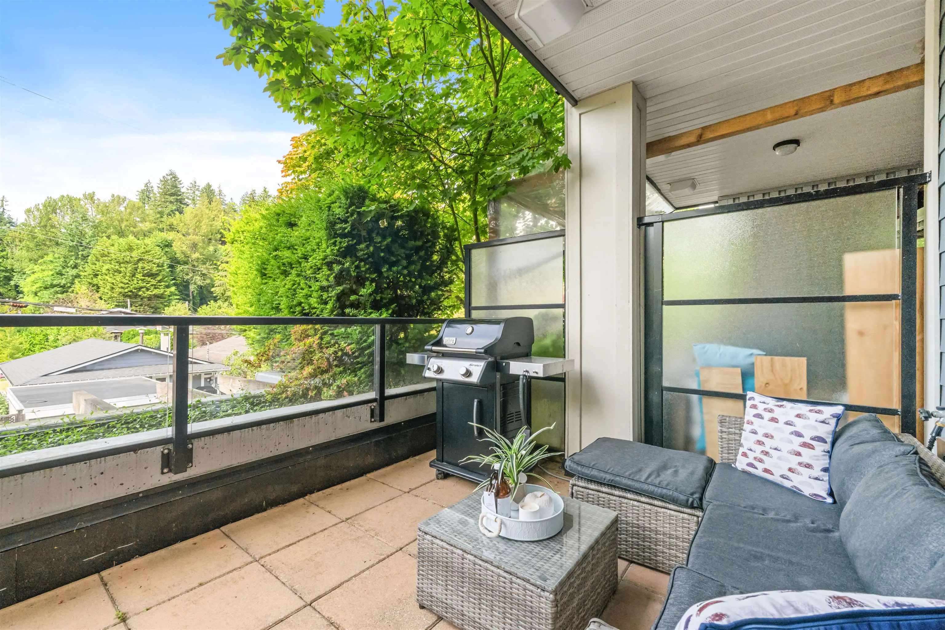 215 1330 Marine Drive
