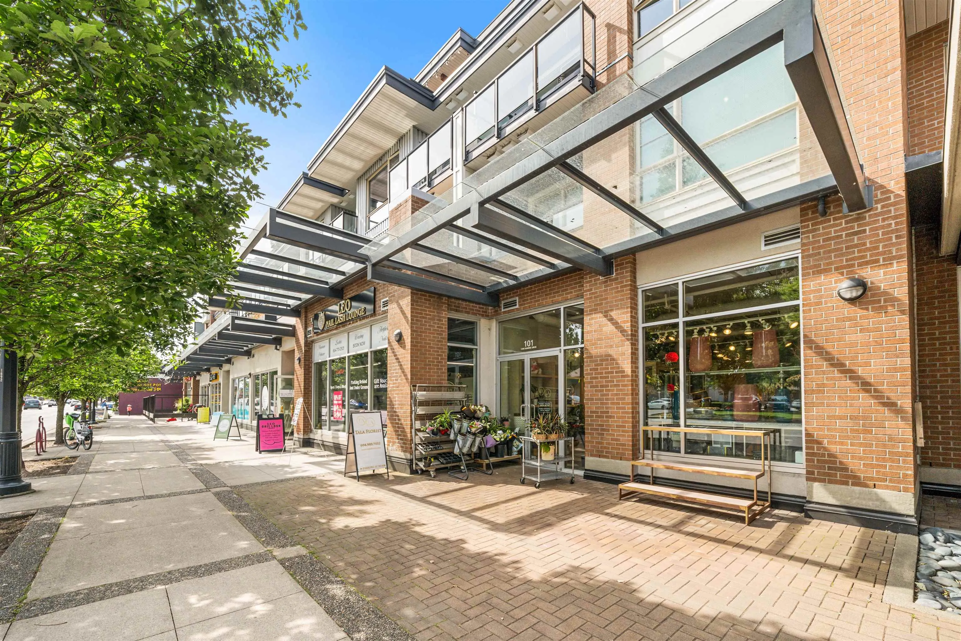 215 1330 Marine Drive