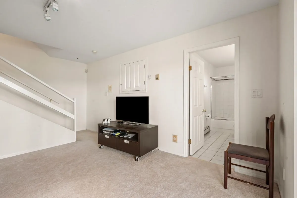 5543 Fleming Street