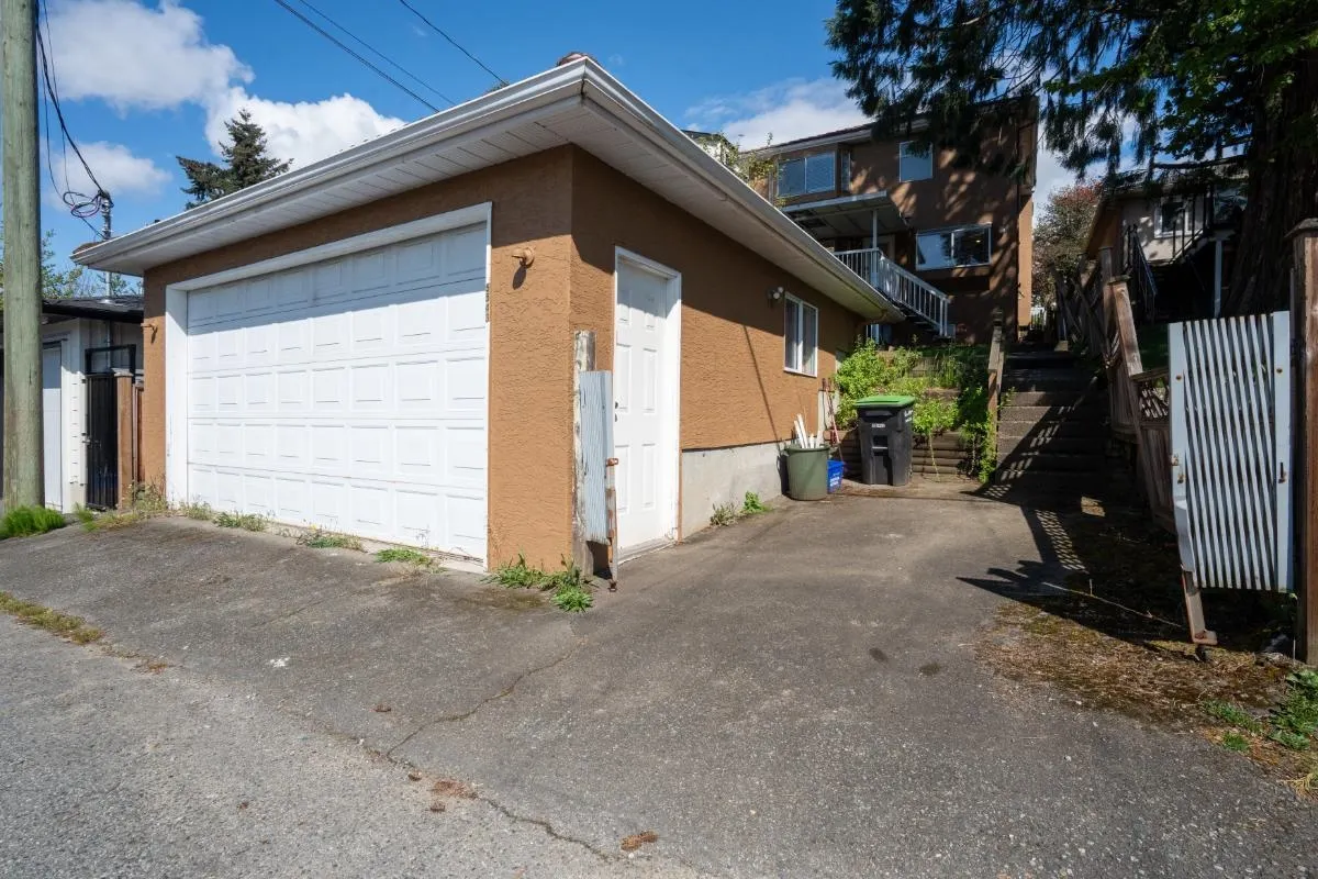 5543 Fleming Street