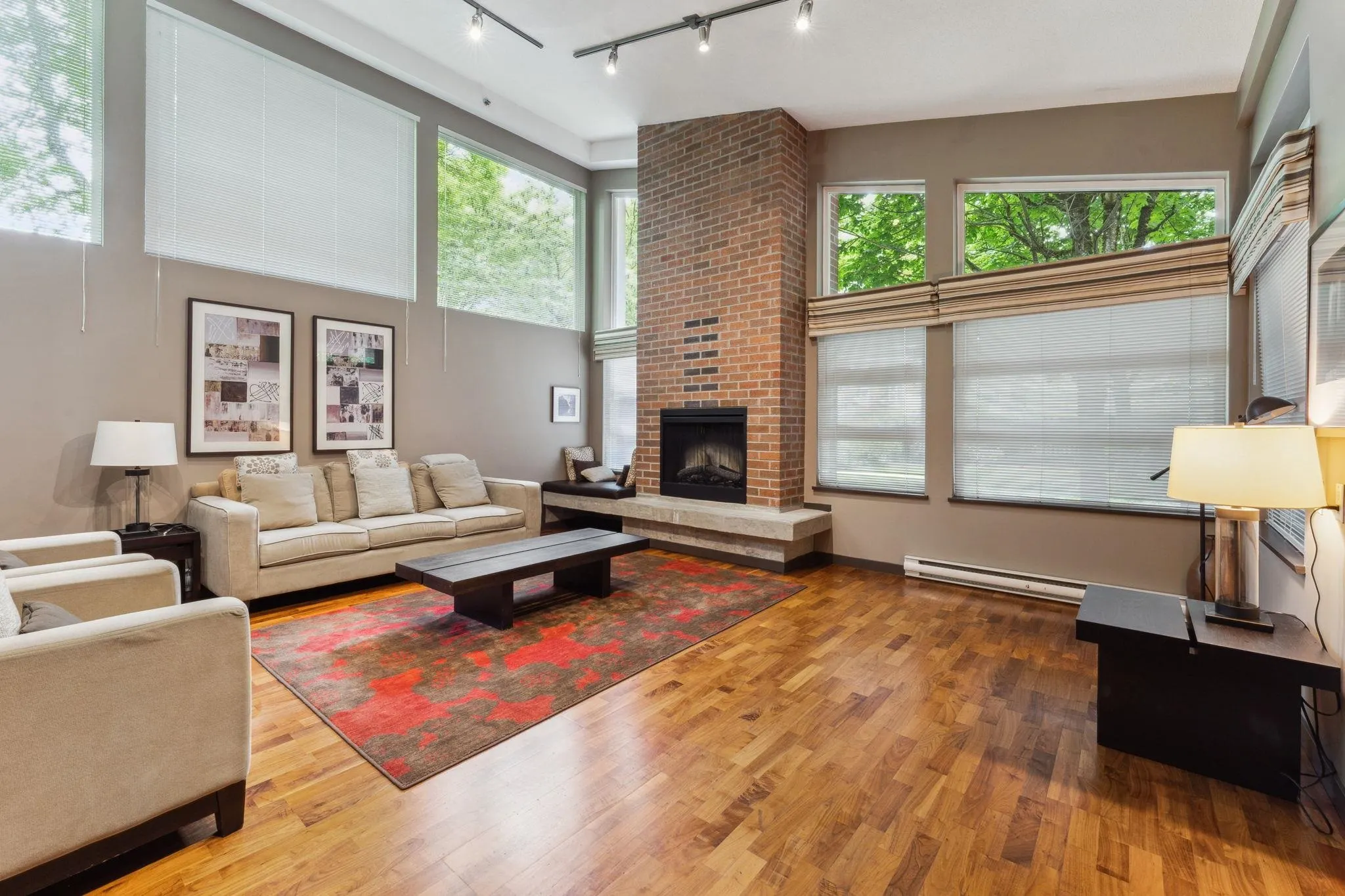 410 4723 Dawson Street