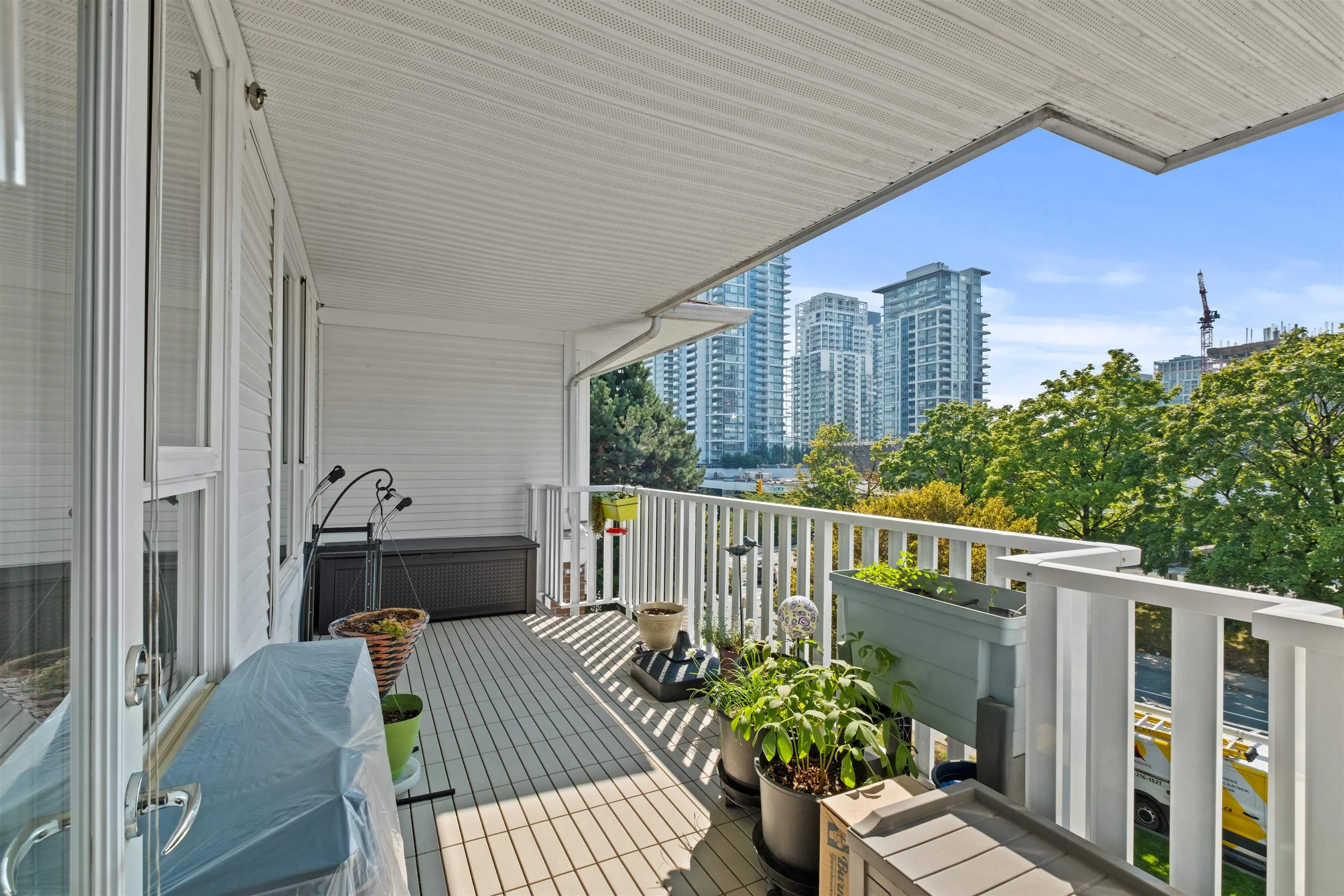 410 4723 Dawson Street