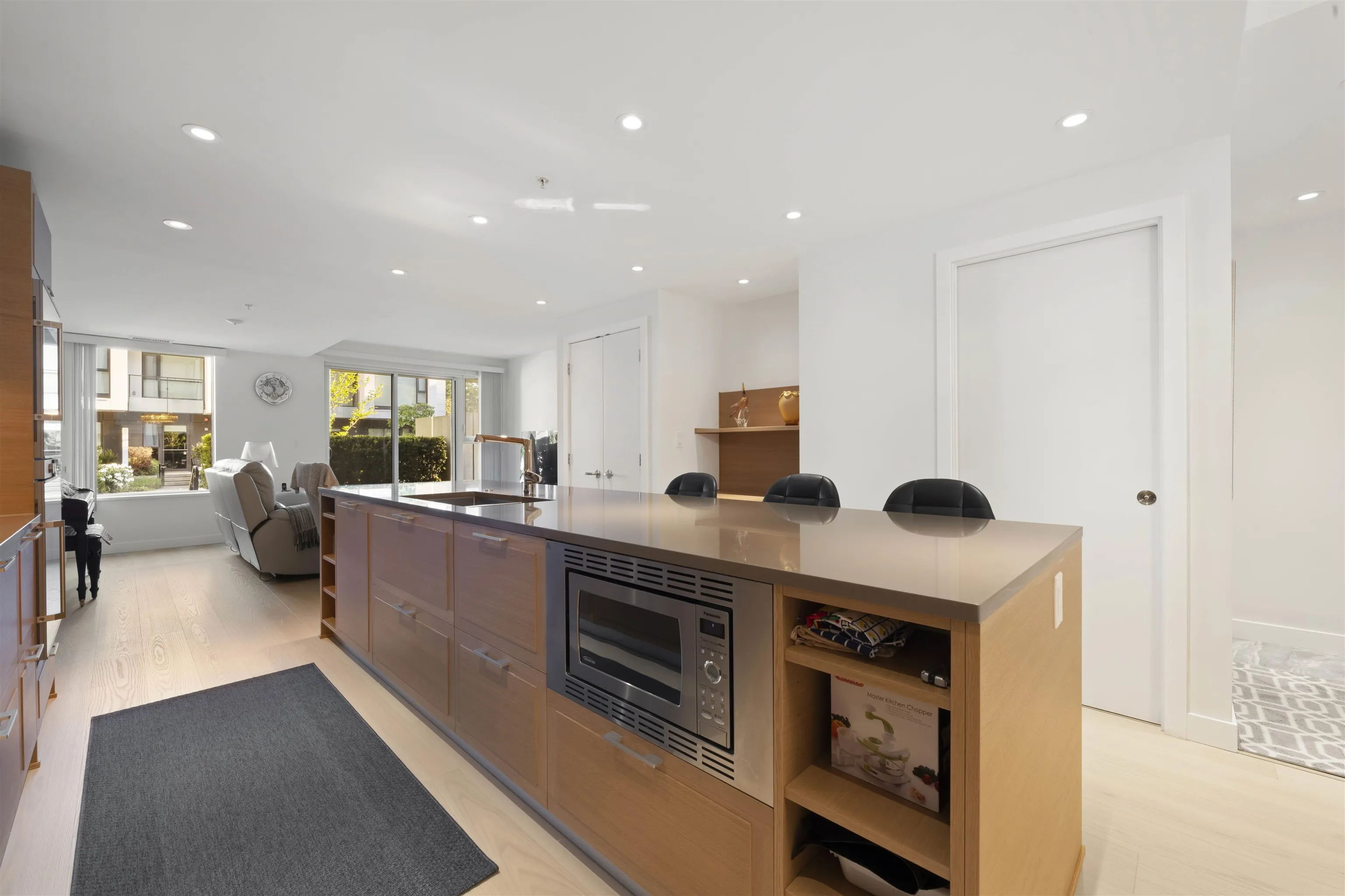 1512 Atlas Lane
