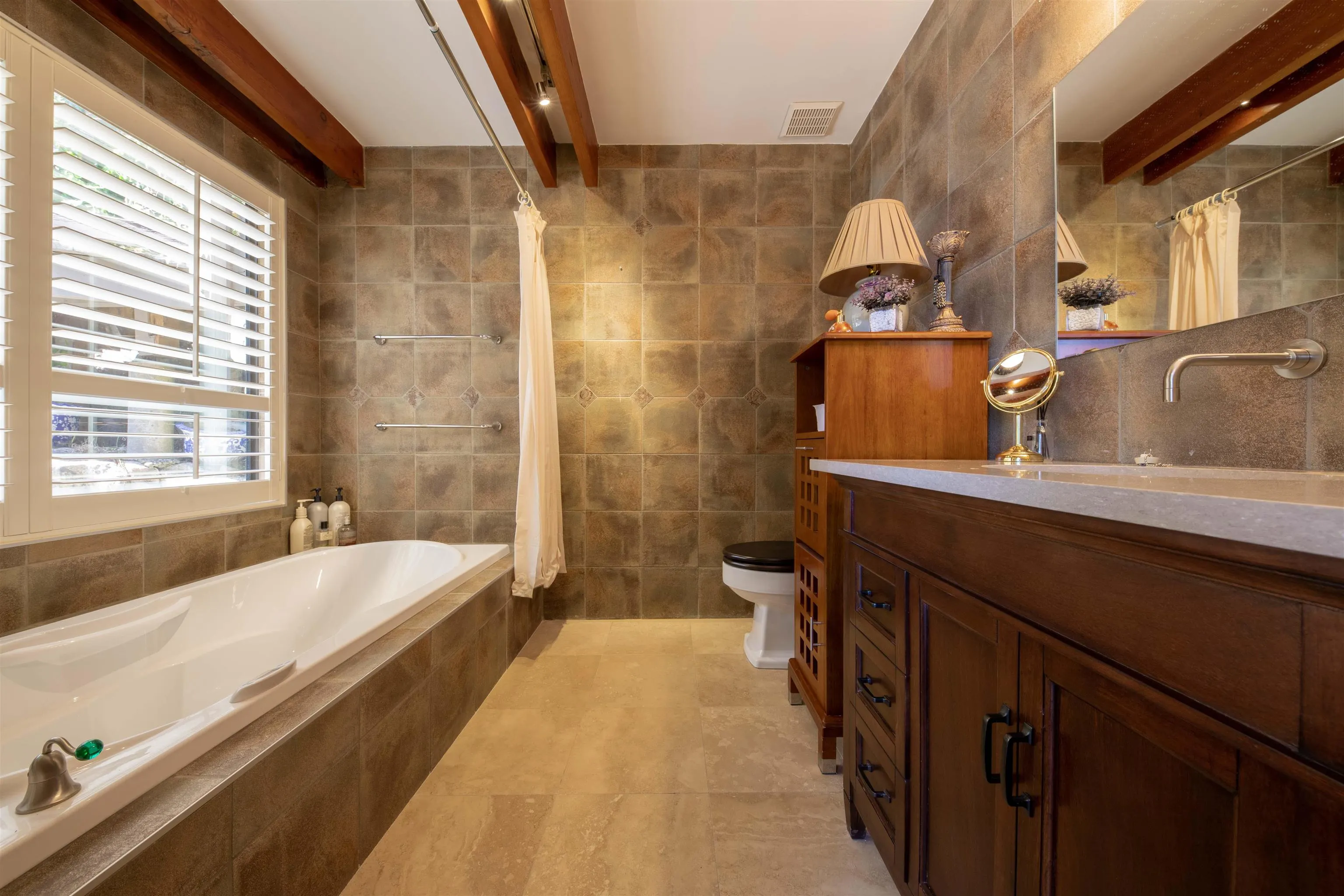 4885 Cove Cliff Place