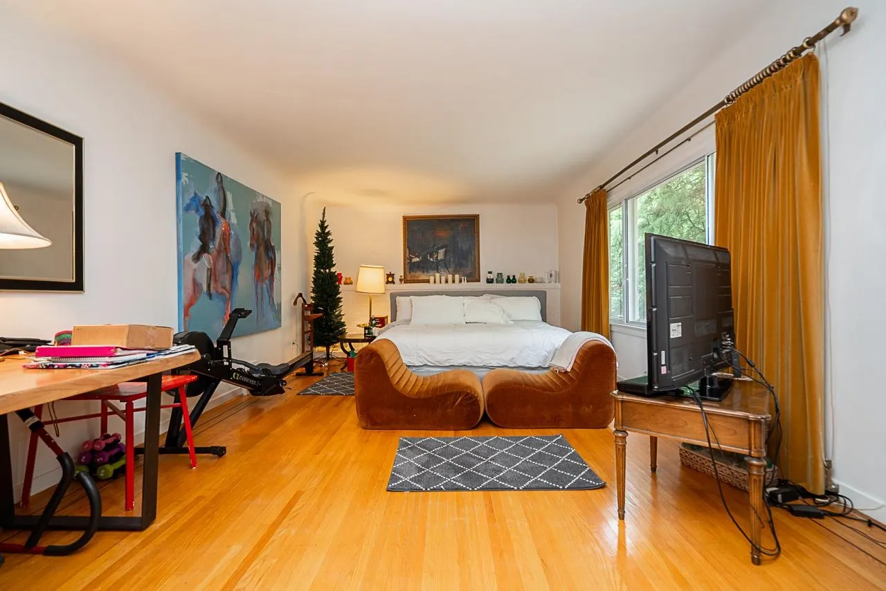 6138 Granville Street