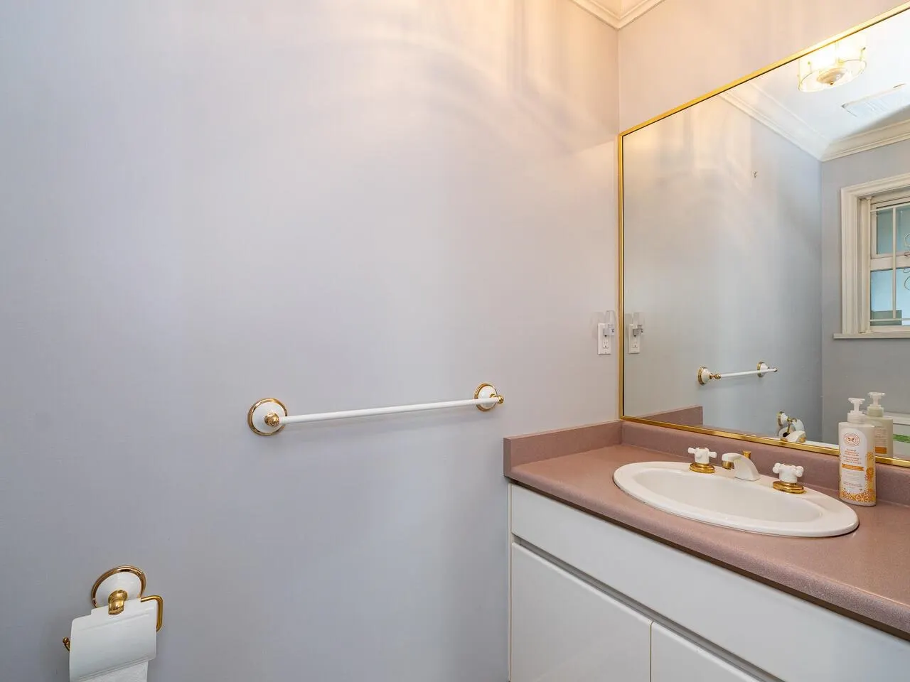 39 W 12th Avenue