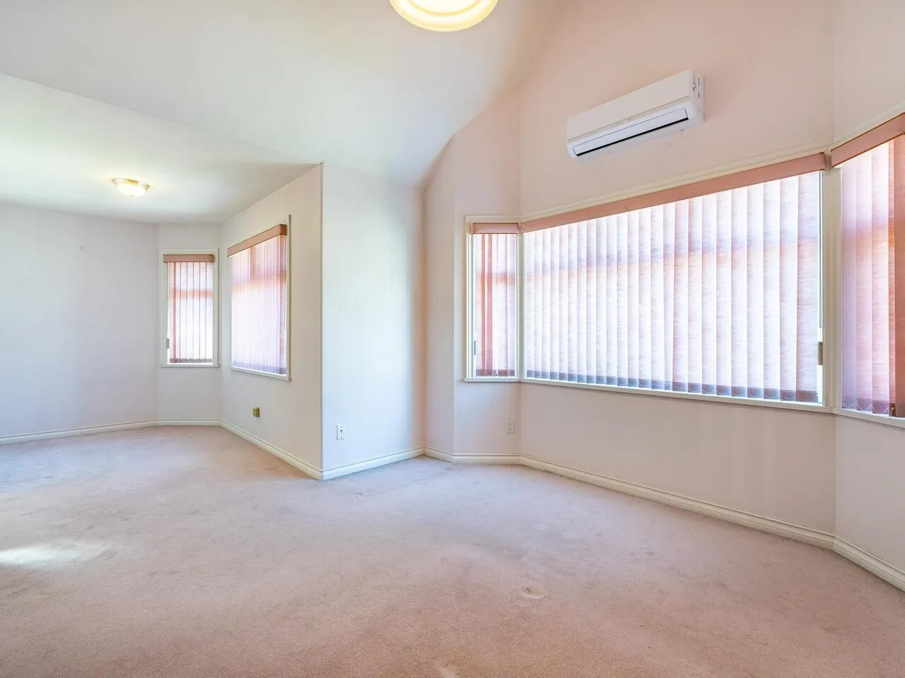 39 W 12th Avenue