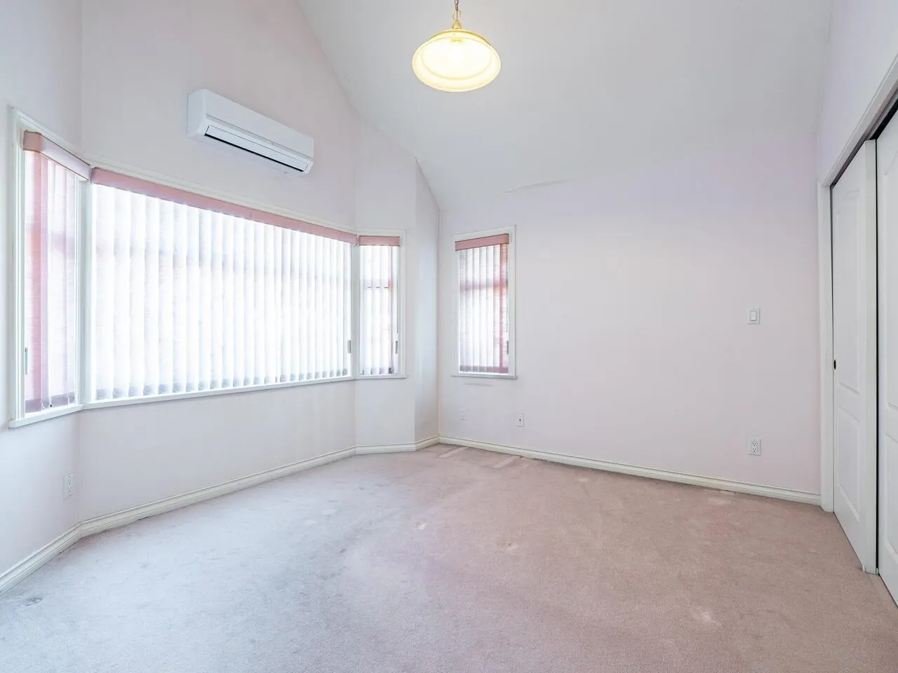 39 W 12th Avenue