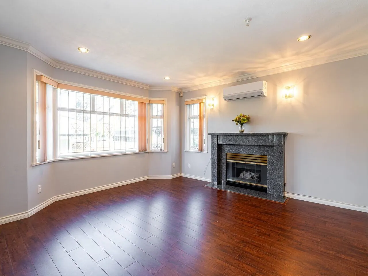 39 W 12th Avenue