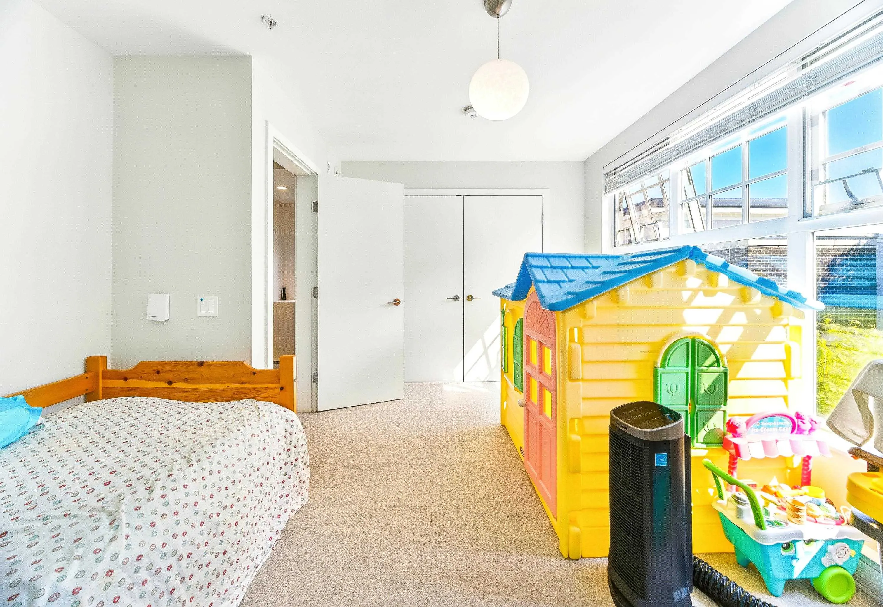 276 W 62nd Avenue