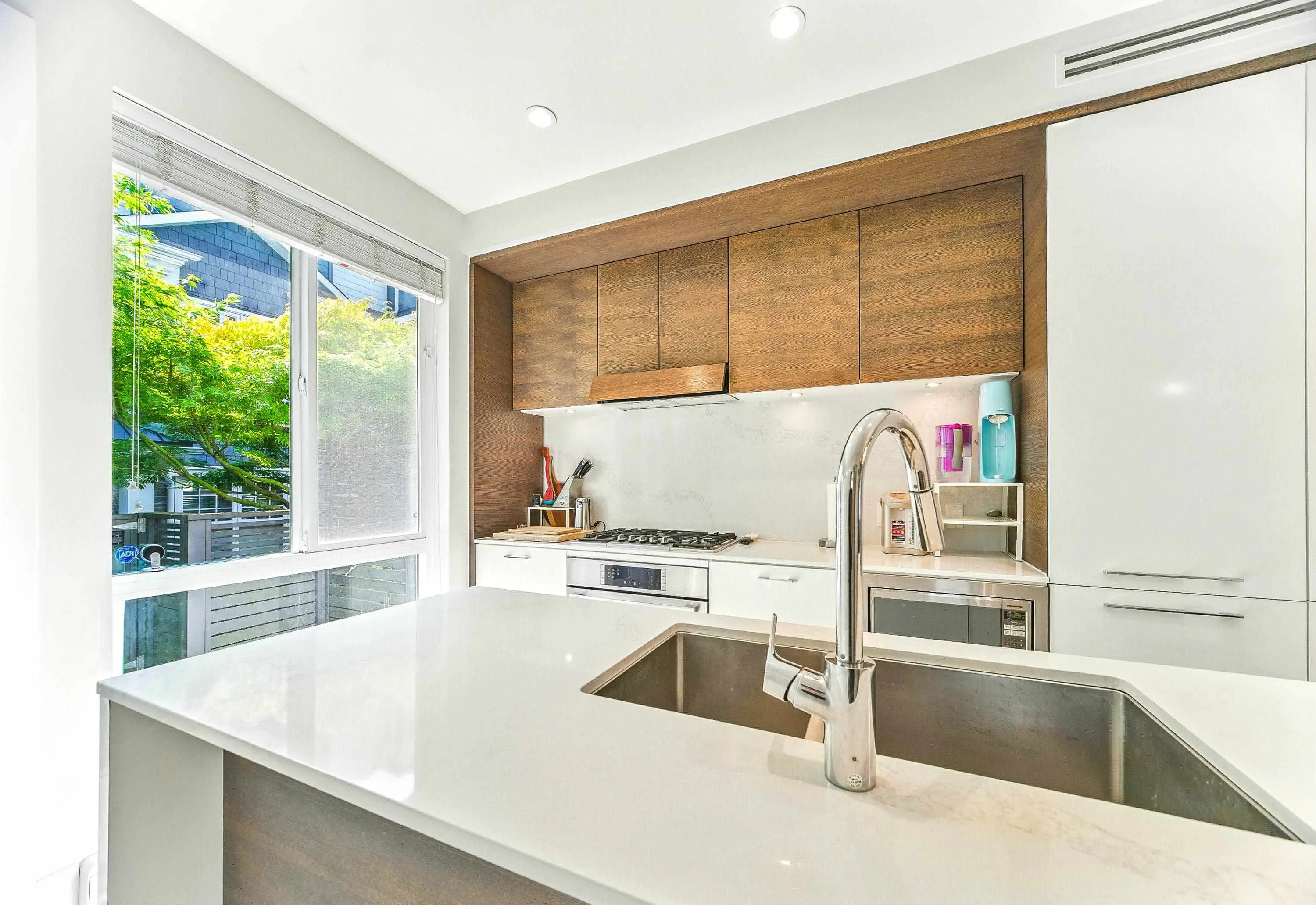 276 W 62nd Avenue