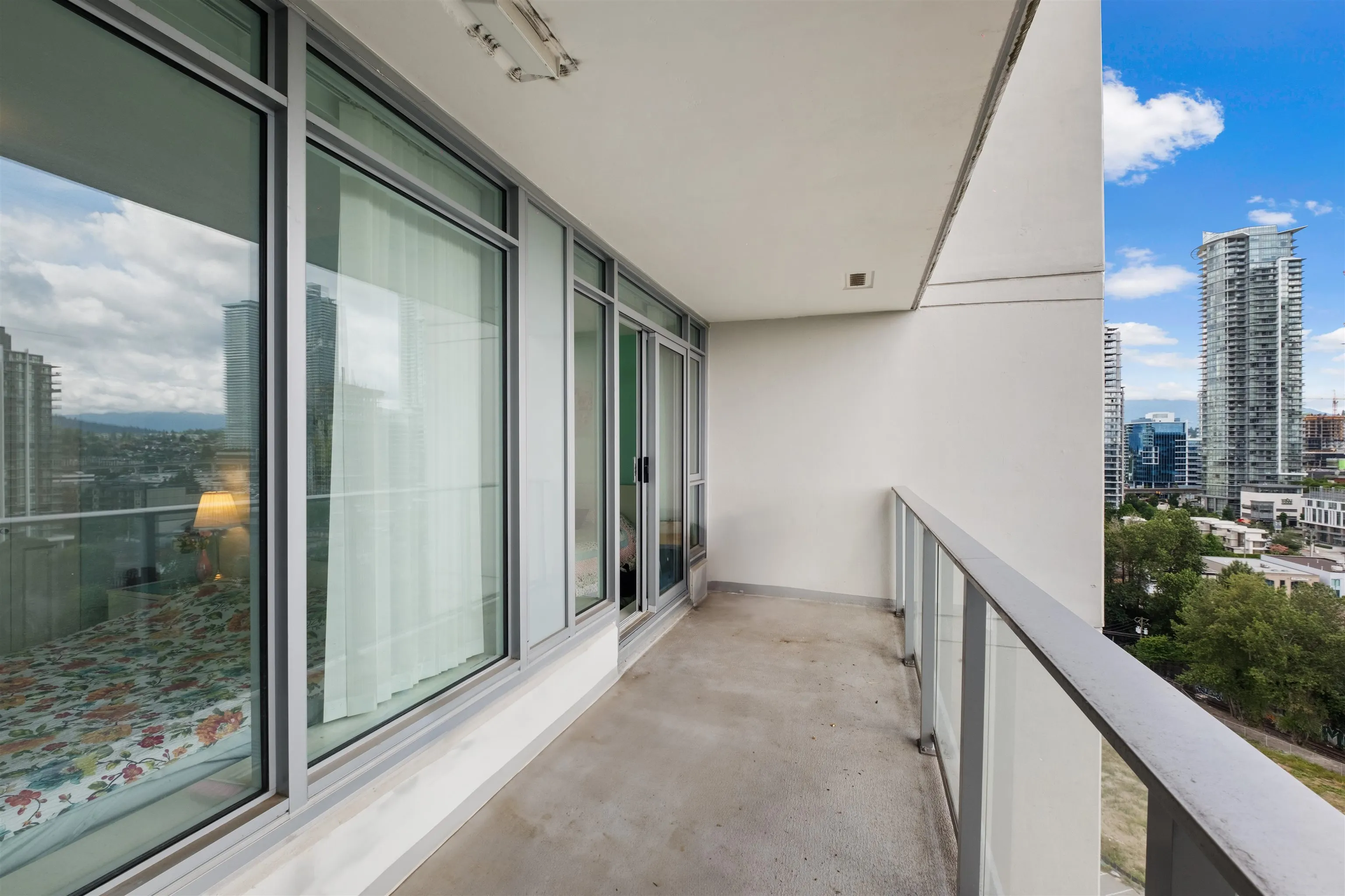 1701 2388 Madison Avenue