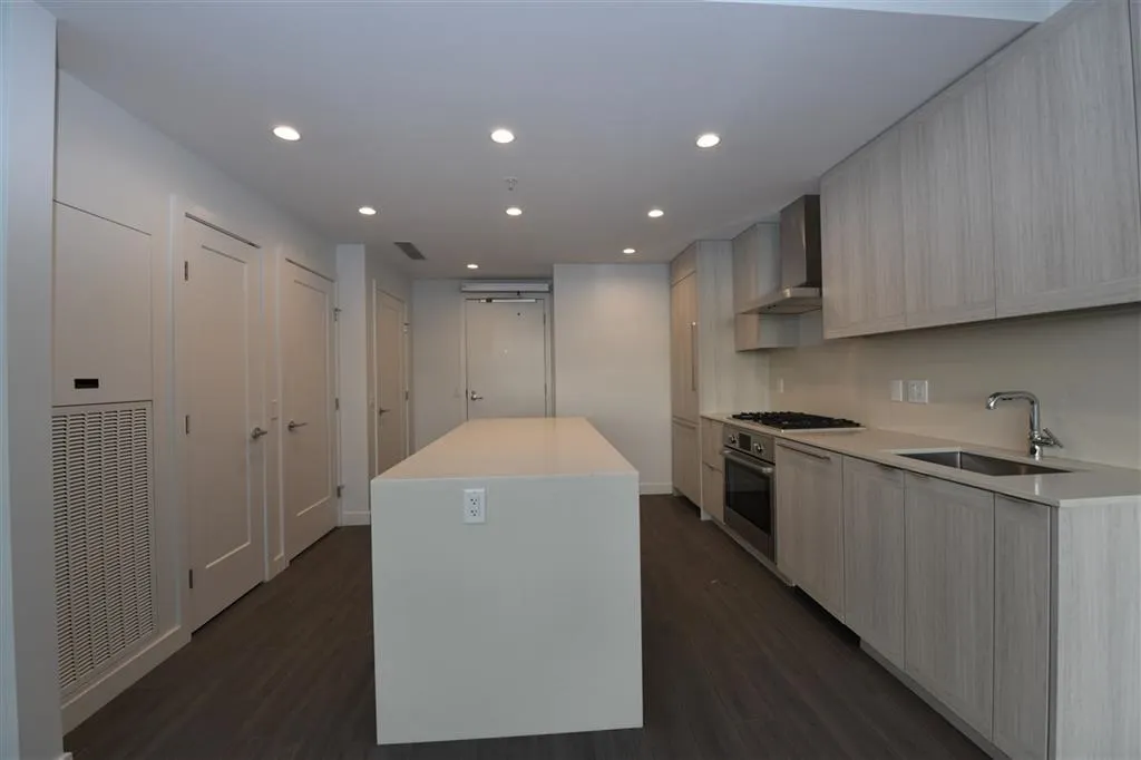 1903 2311 Beta Avenue
