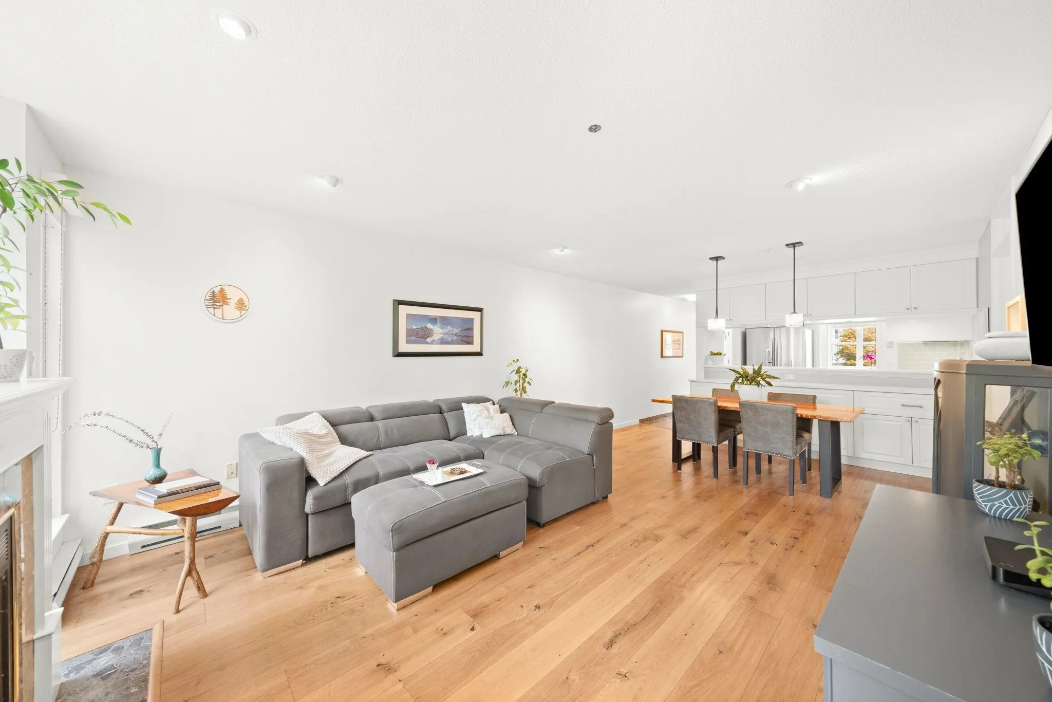 301 8728 Sw Marine Drive