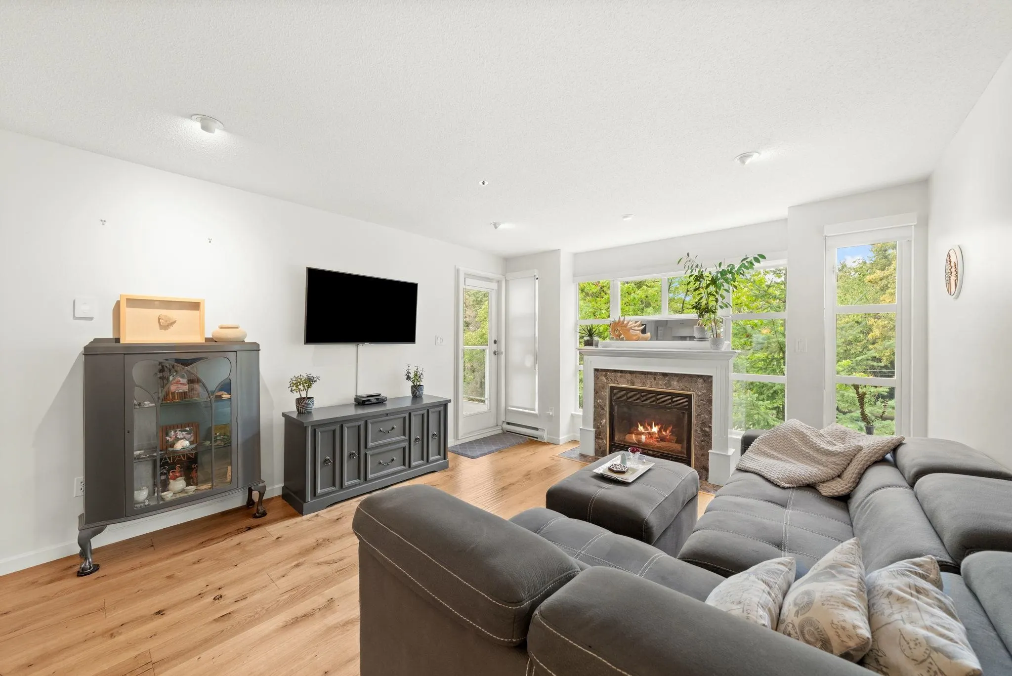 301 8728 Sw Marine Drive