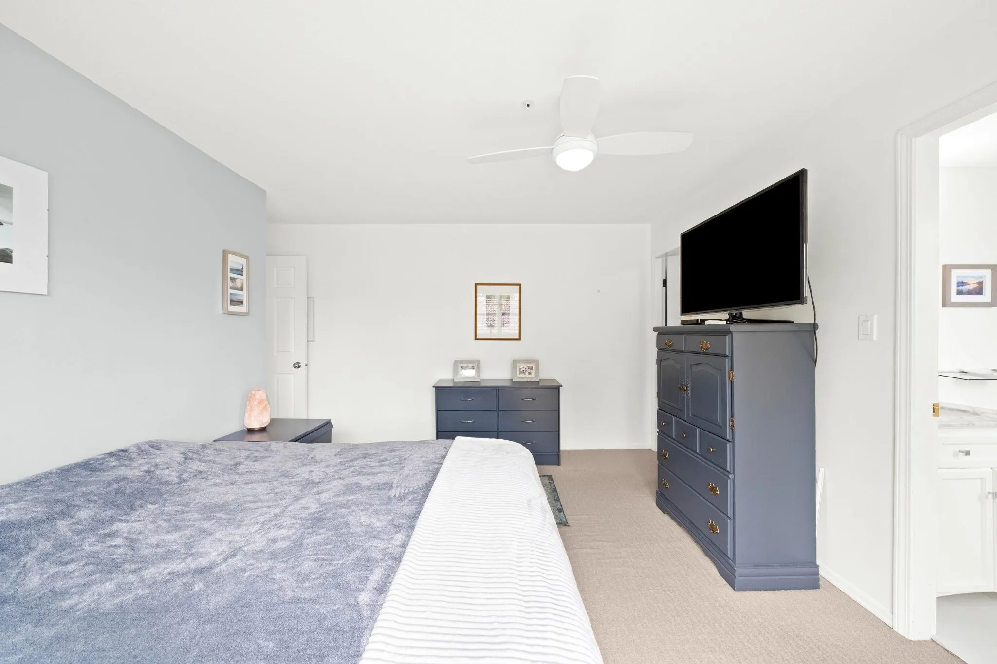 301 8728 Sw Marine Drive