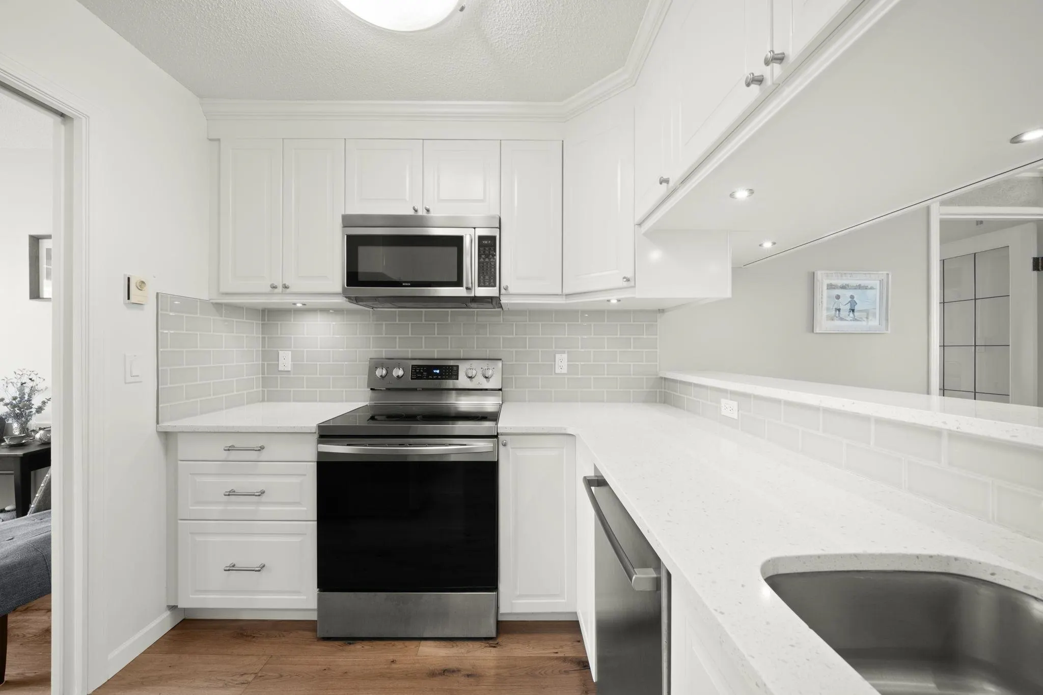 301 8728 Sw Marine Drive