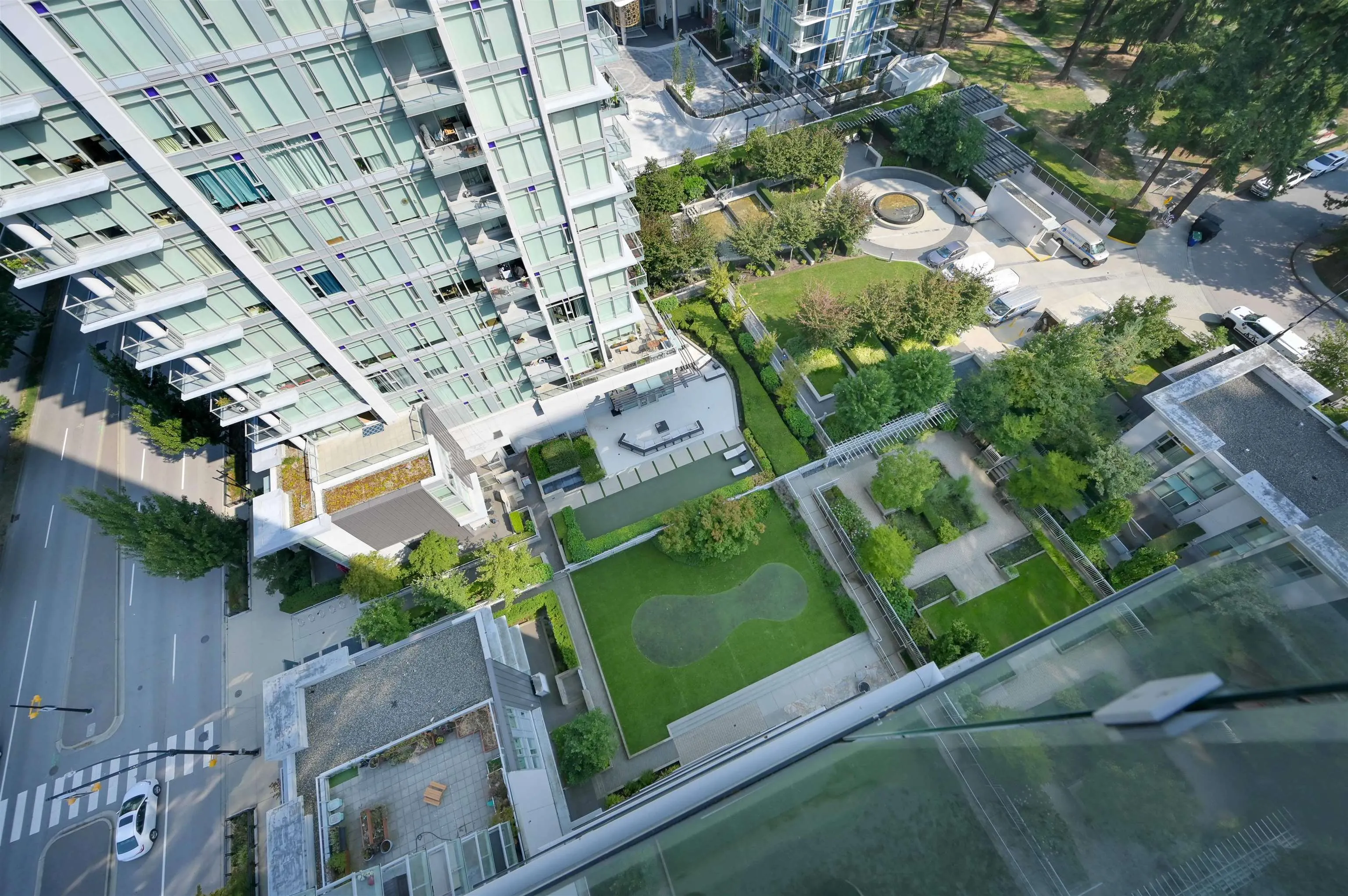 1809 6588 Nelson Avenue