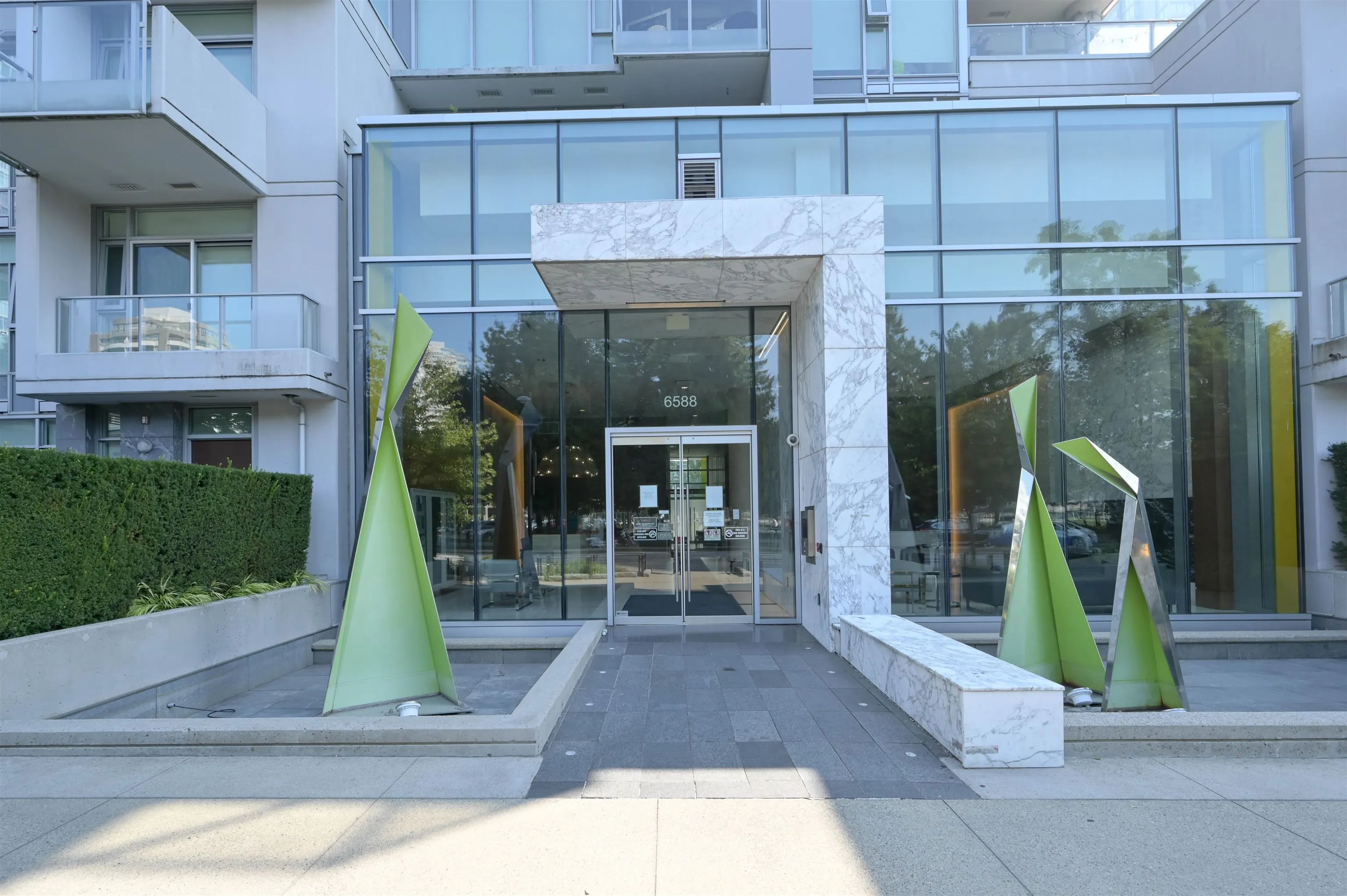 1809 6588 Nelson Avenue