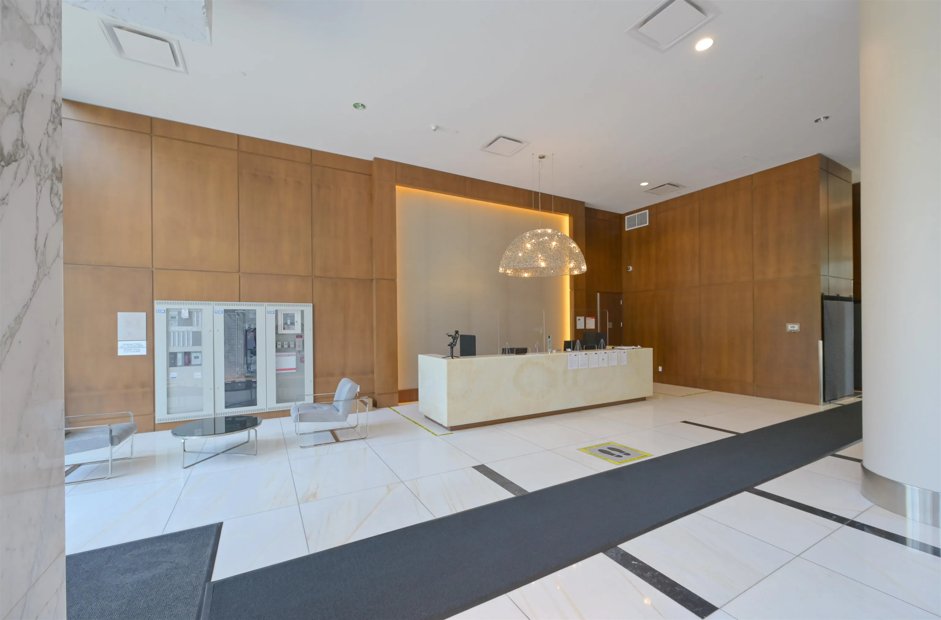 1809 6588 Nelson Avenue