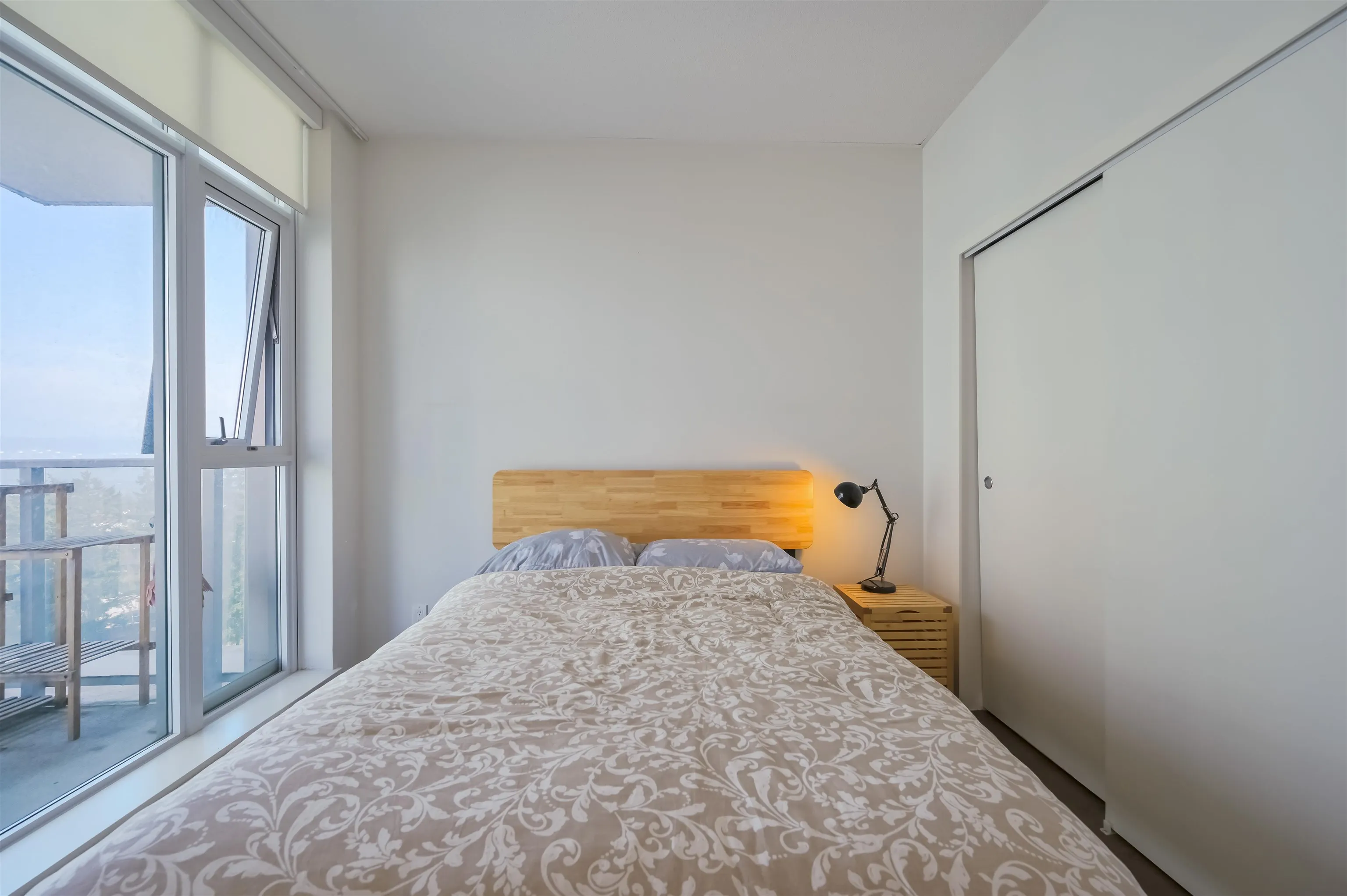 1809 6588 Nelson Avenue