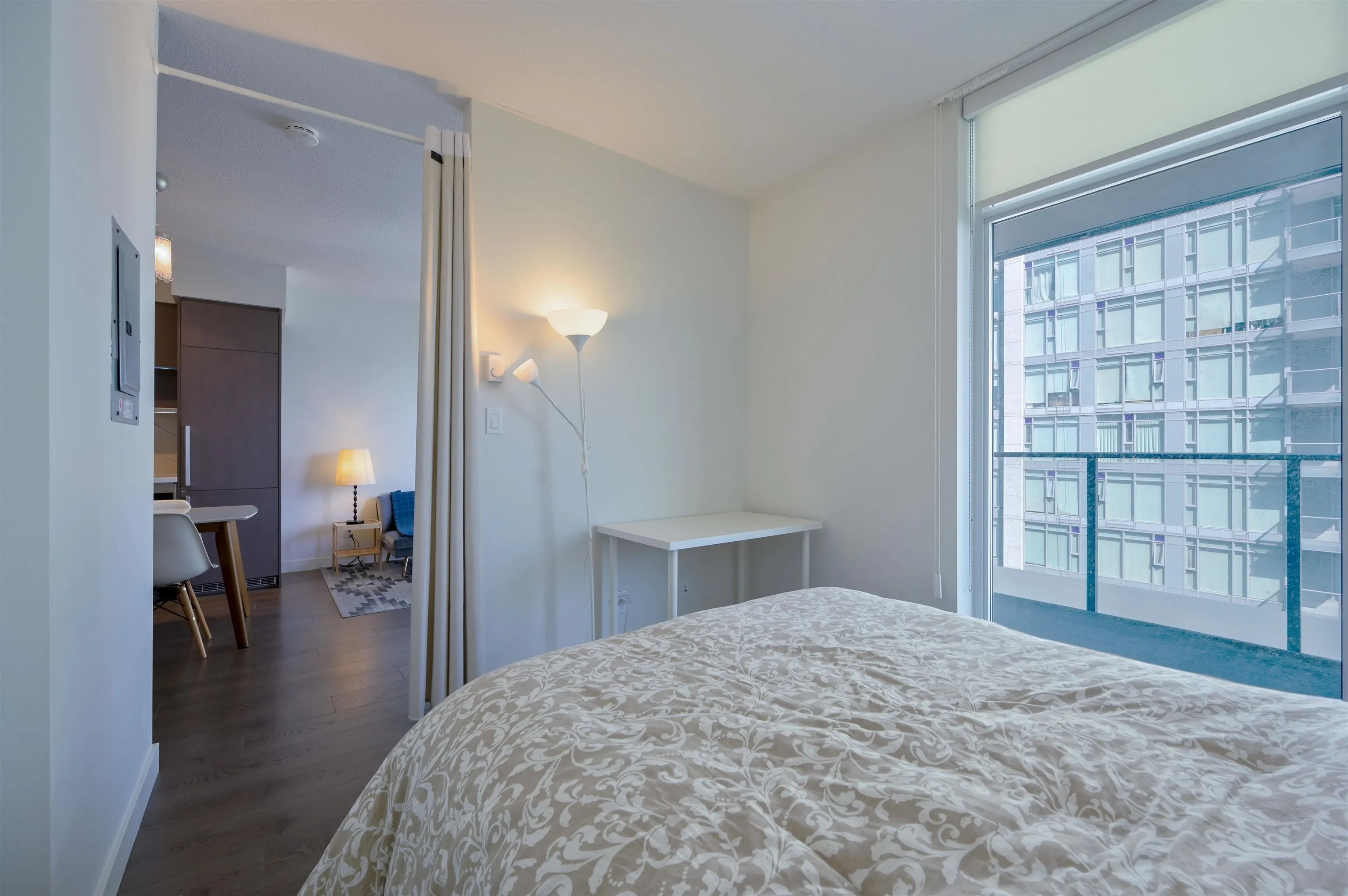 1809 6588 Nelson Avenue