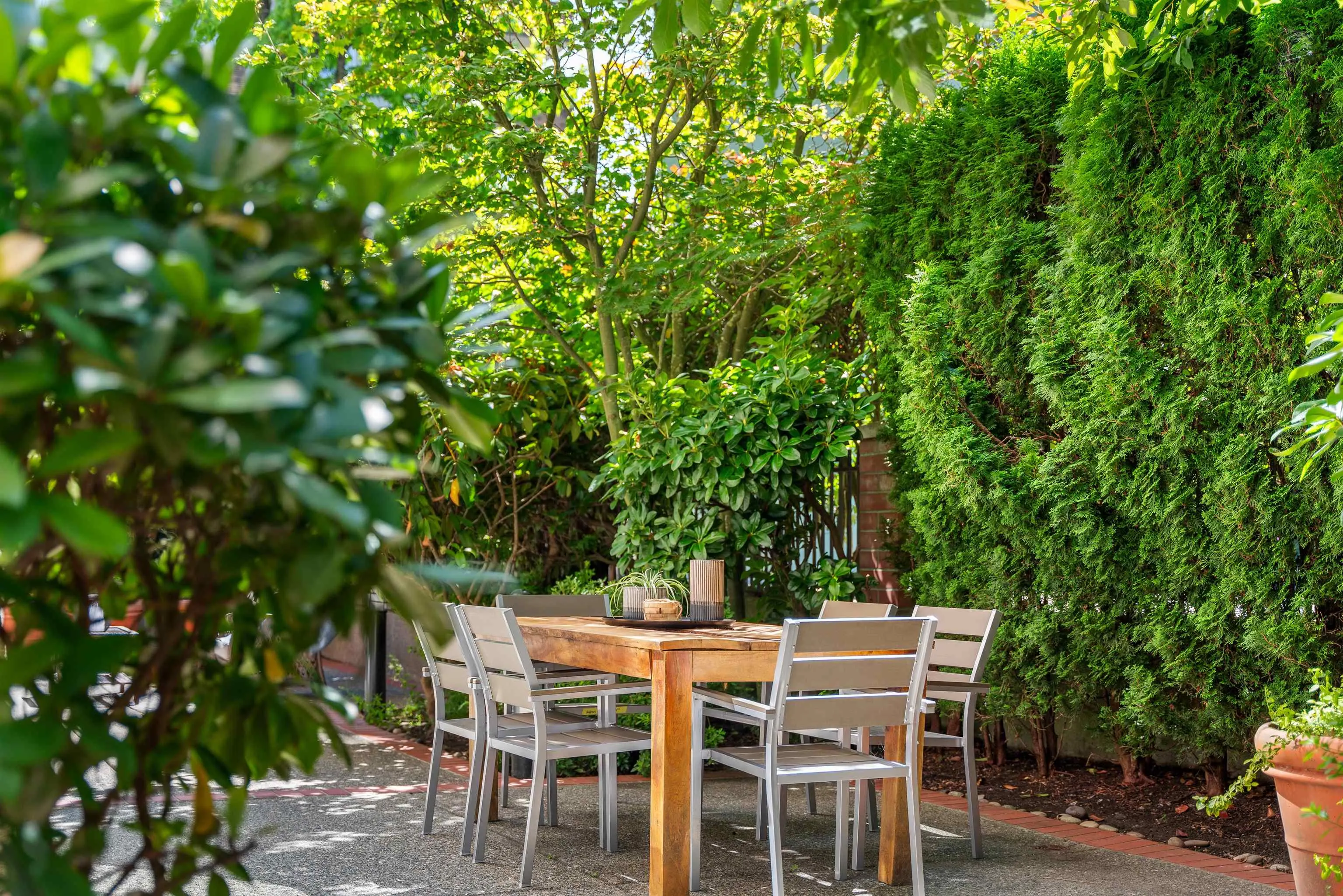 102 2128 W 43rd Avenue