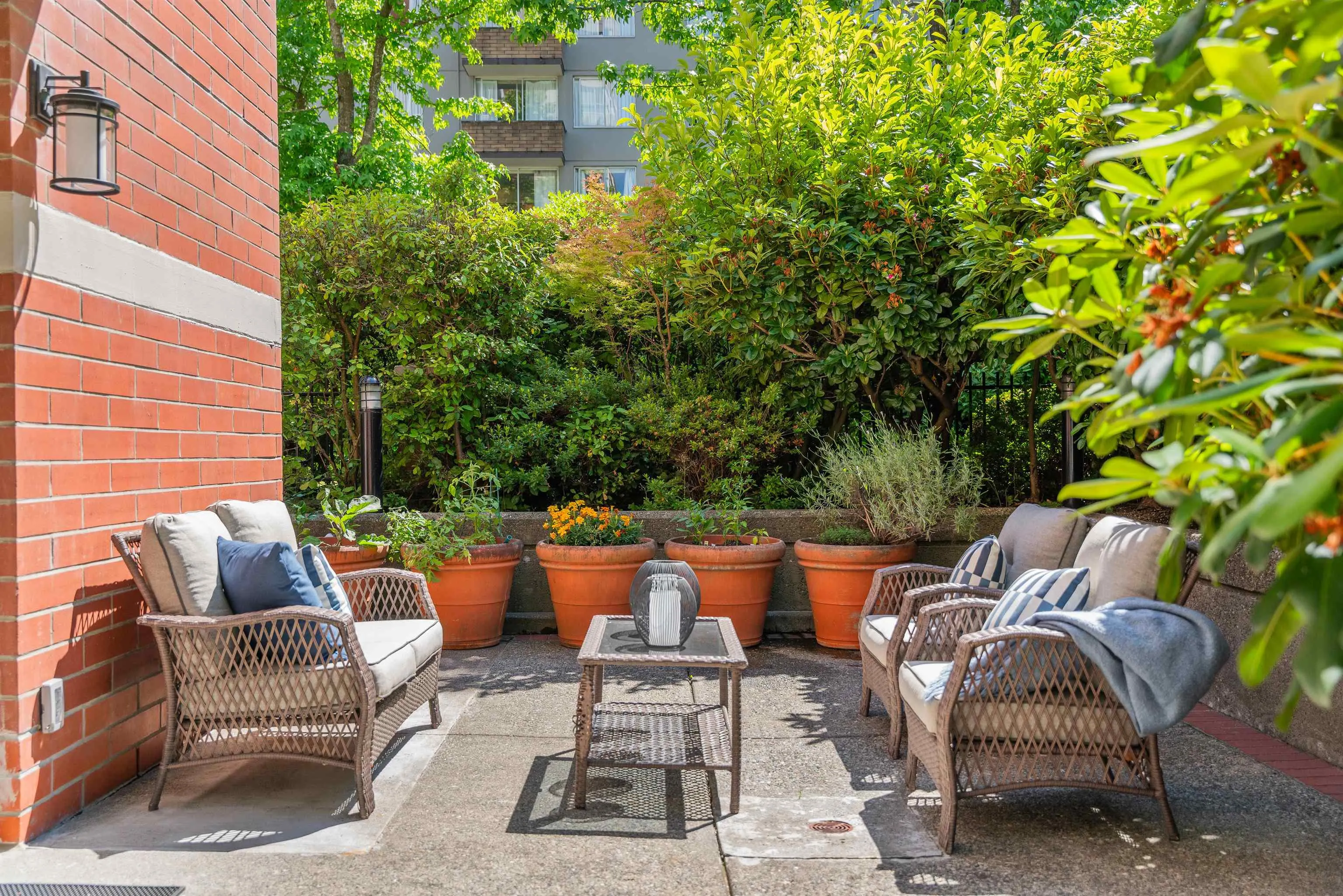 102 2128 W 43rd Avenue